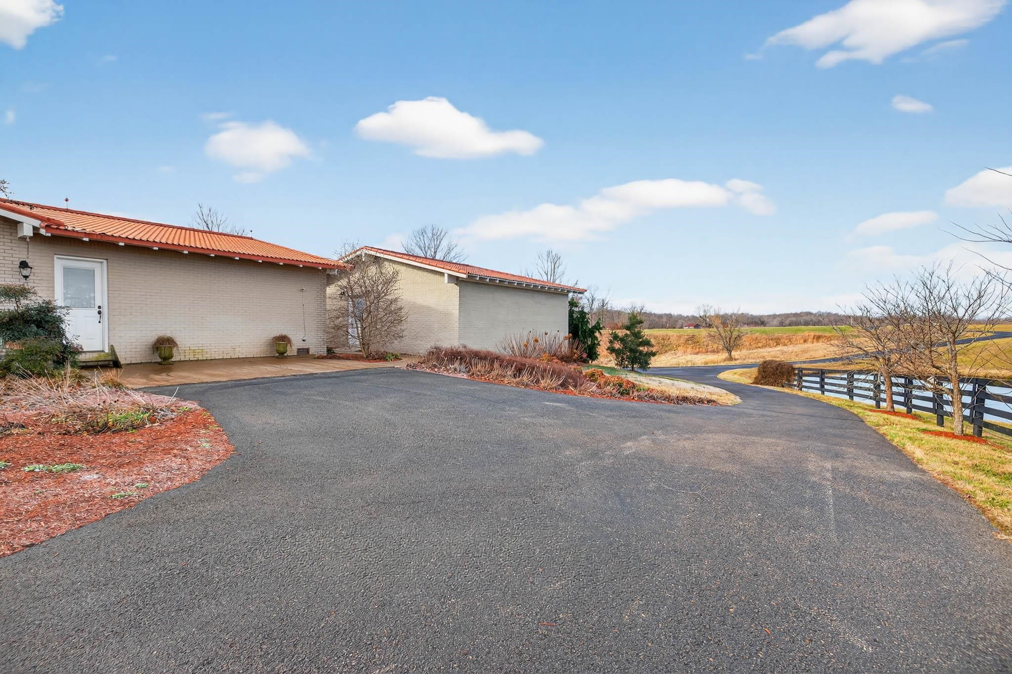 11344 Canneyville Road, Morgantown, Kentucky 42261, 5 Bedrooms Bedrooms, ,3 BathroomsBathrooms,Single Family Residence,For Sale,Canneyville Road,94370