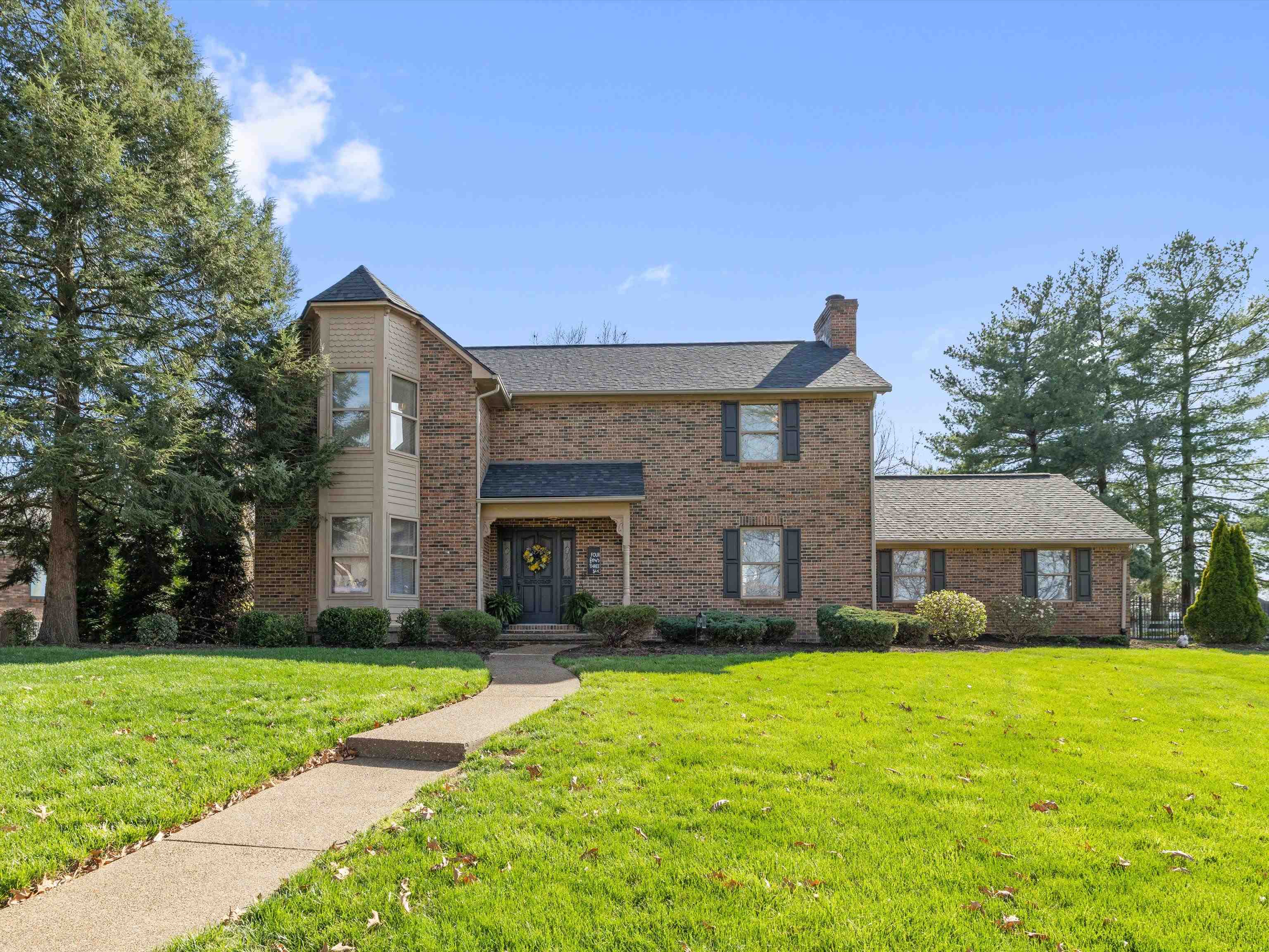 4436 Hillcrest Oaks, Owensboro, Kentucky 42303, 5 Bedrooms Bedrooms, ,3 BathroomsBathrooms,Single Family Residence,For Sale,Hillcrest Oaks,94373