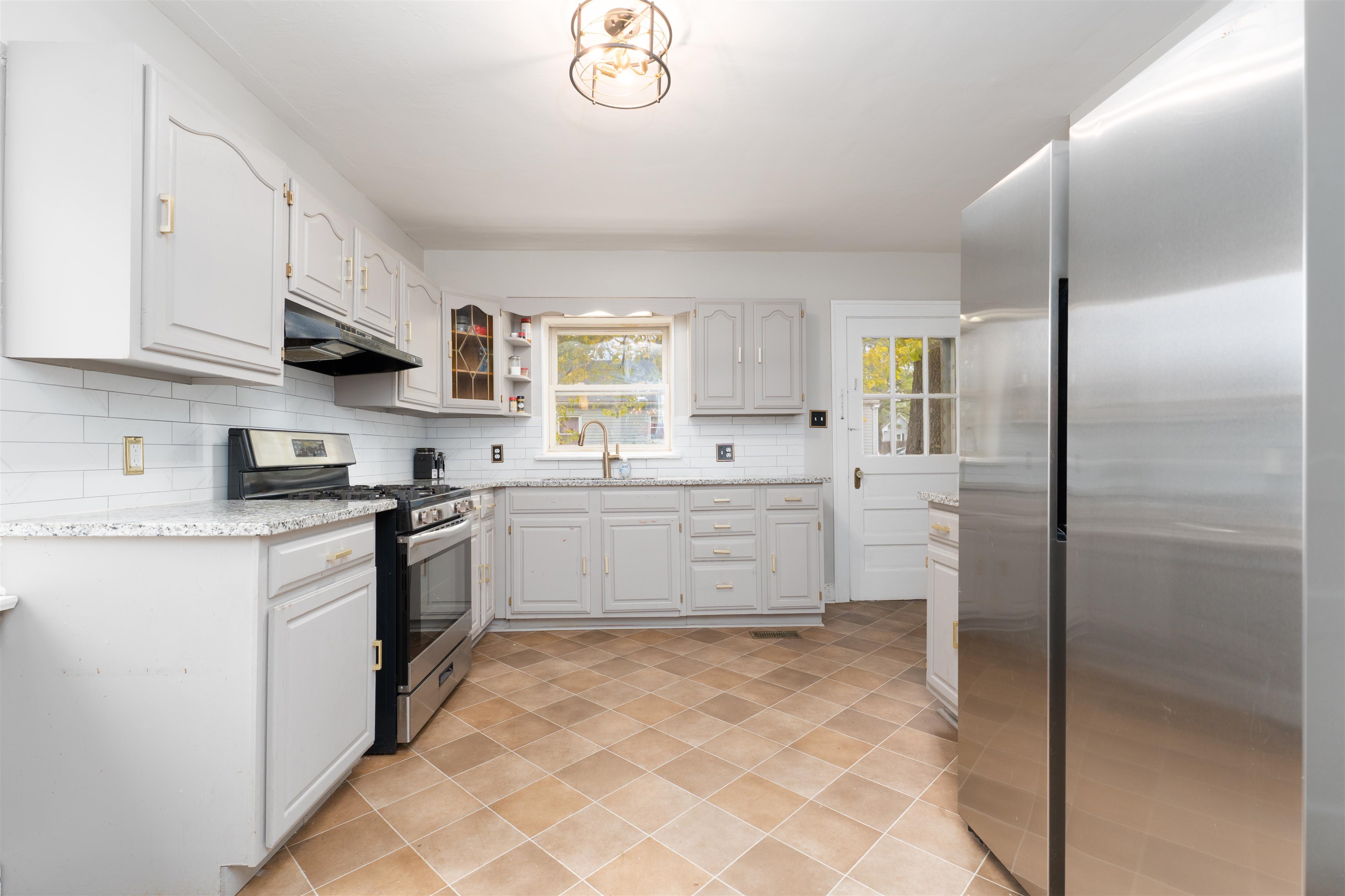 2232 McConnell Avenue, Owensboro, Kentucky 42303, 4 Bedrooms Bedrooms, ,1 BathroomBathrooms,Single Family Residence,For Sale,McConnell Avenue,94376