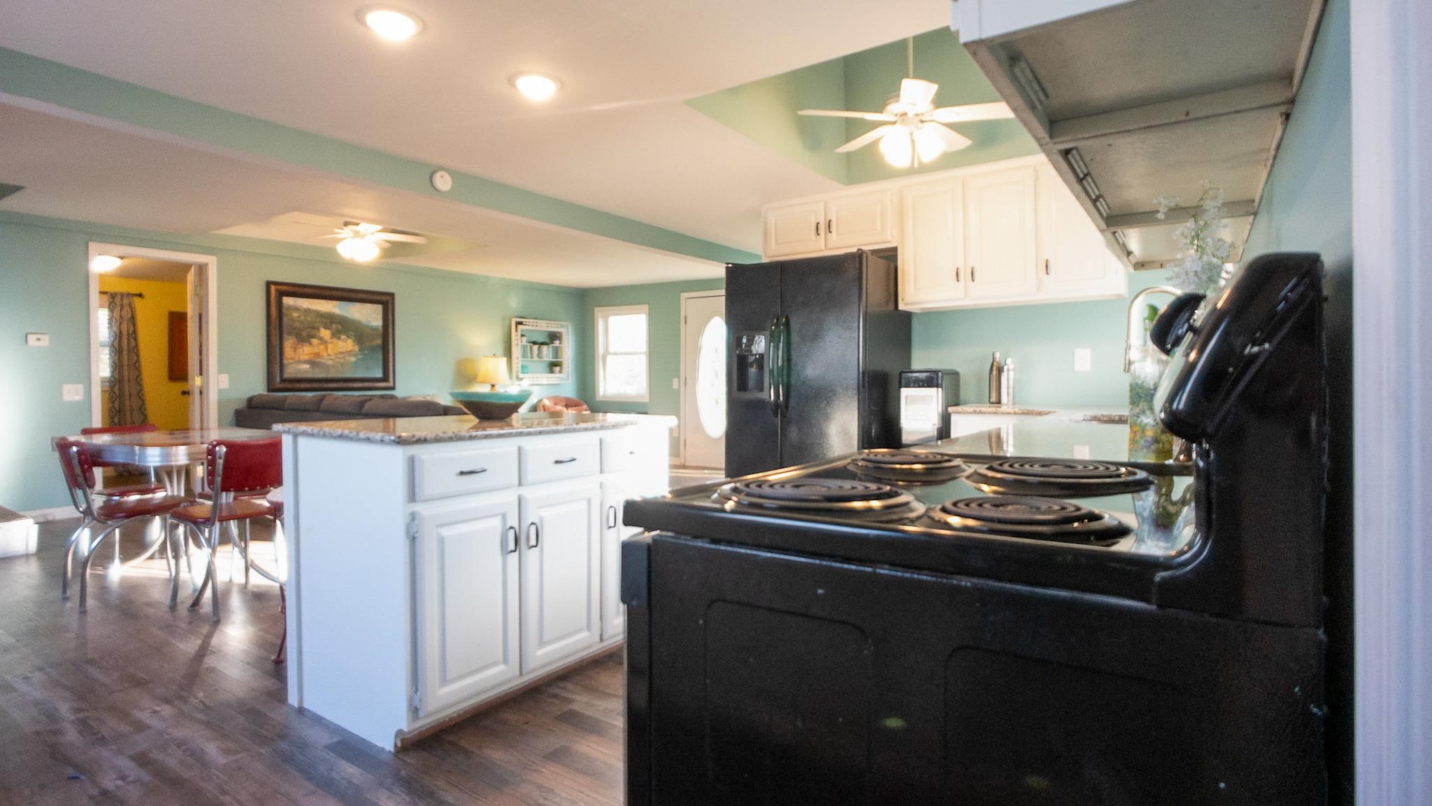 247 Shawnee Circle, Falls of Rough, Kentucky 40119, 3 Bedrooms Bedrooms, ,2 BathroomsBathrooms,Single Family Residence,For Sale,Shawnee Circle,94377