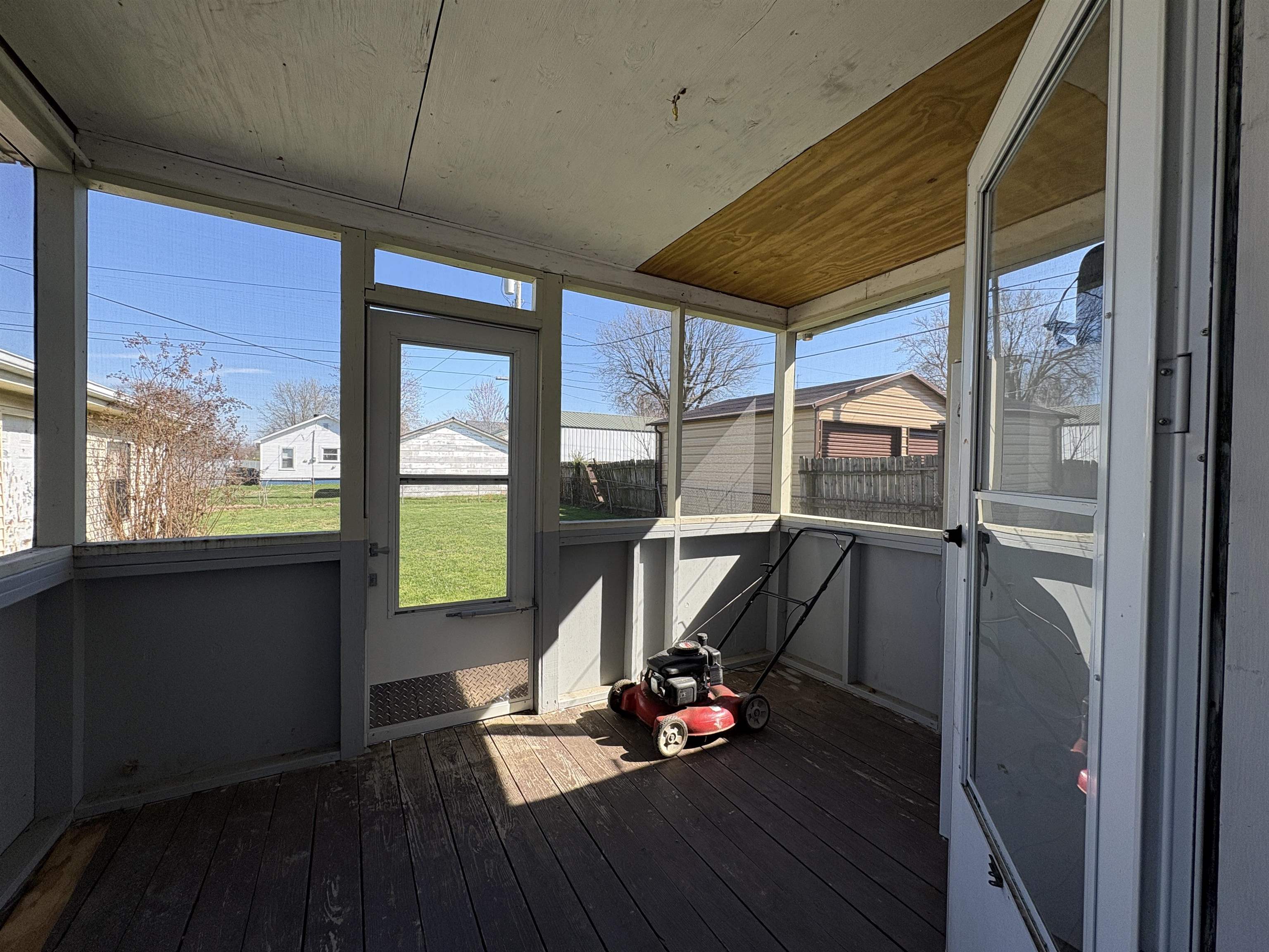 3403 St Ann St, Owensboro, Kentucky 42303, 2 Bedrooms Bedrooms, ,1 BathroomBathrooms,Single Family Residence,For Sale,St Ann St,94380