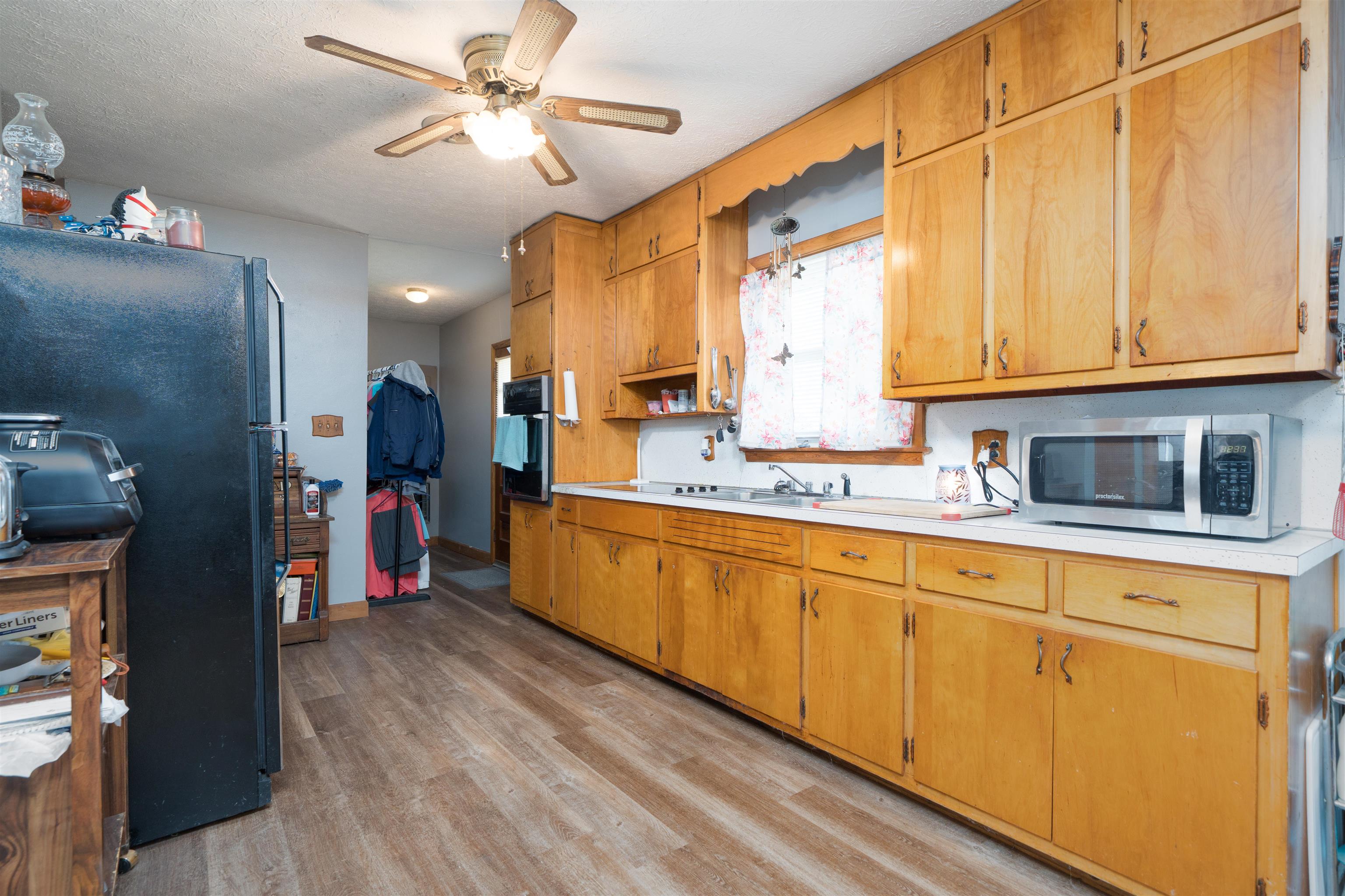 261 Abbie Avenue, Owensboro, Kentucky 42303, 3 Bedrooms Bedrooms, ,1 BathroomBathrooms,Single Family Residence,For Sale,Abbie Avenue,94383