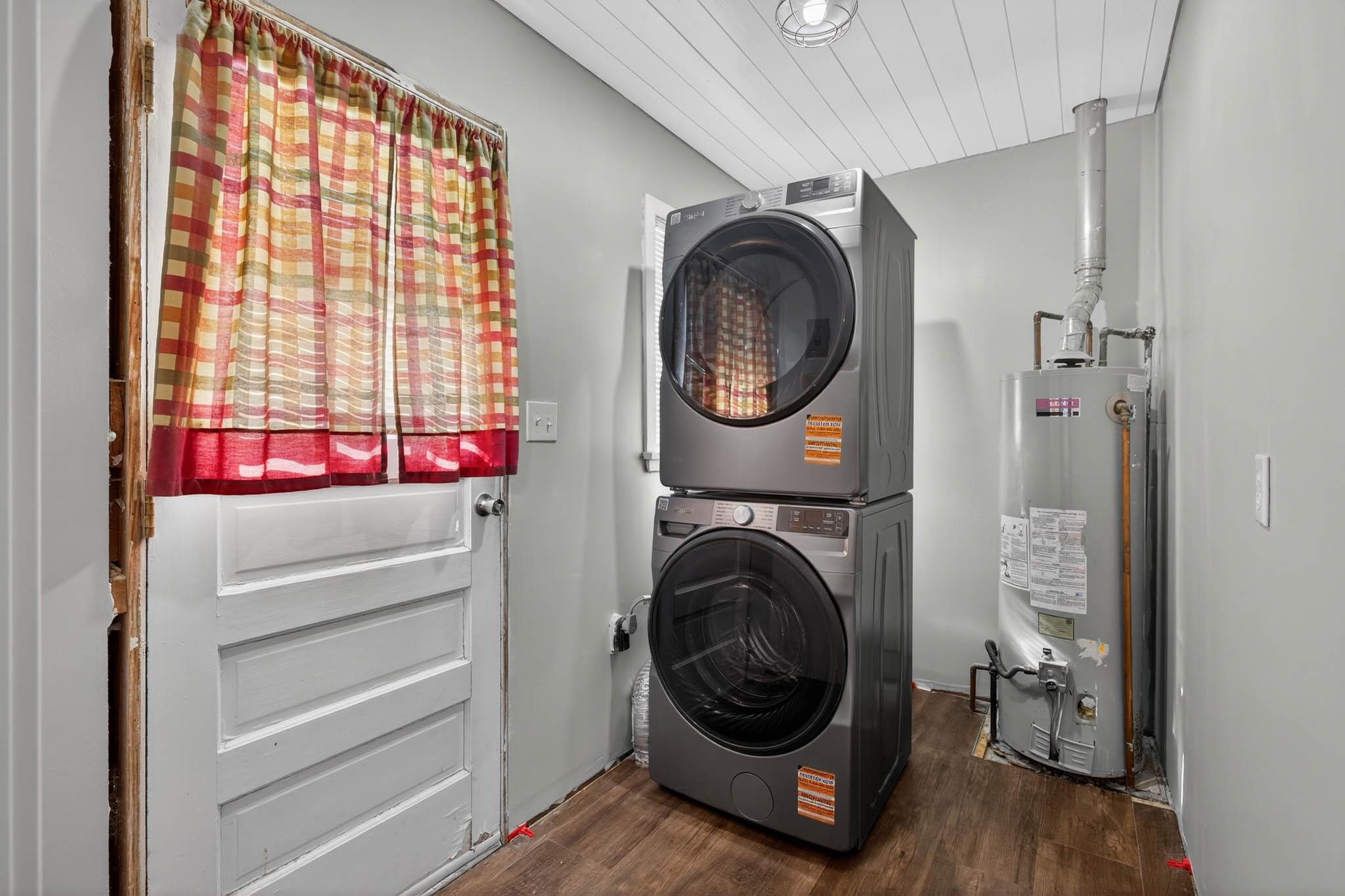 310 Riverside Drive, Owensboro, Kentucky 42303, 3 Bedrooms Bedrooms, ,1 BathroomBathrooms,Single Family Residence,For Sale,Riverside Drive,94385