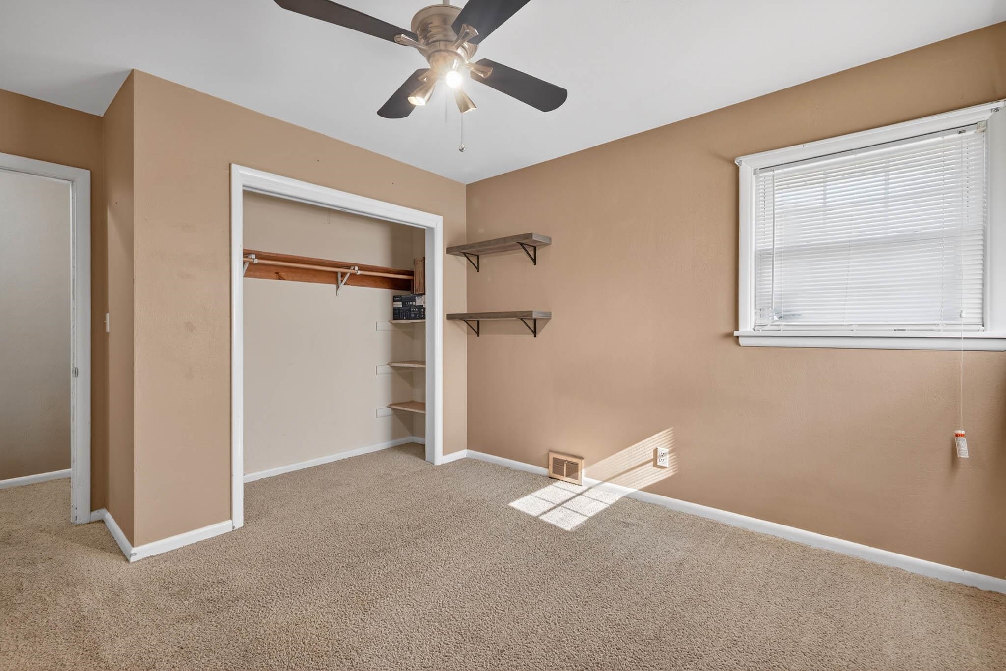 310 Riverside Drive, Owensboro, Kentucky 42303, 3 Bedrooms Bedrooms, ,1 BathroomBathrooms,Single Family Residence,For Sale,Riverside Drive,94385