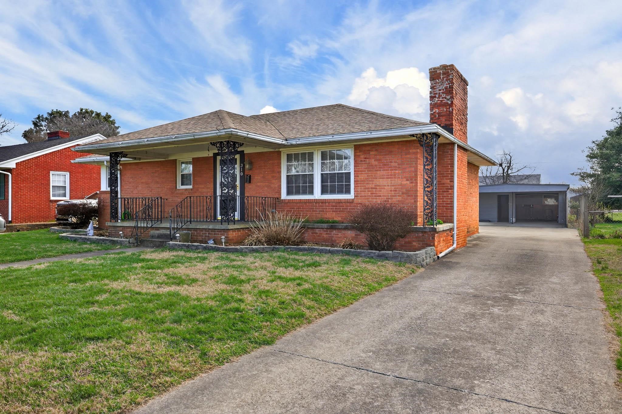 310 Riverside Drive, Owensboro, Kentucky 42303, 3 Bedrooms Bedrooms, ,1 BathroomBathrooms,Single Family Residence,For Sale,Riverside Drive,94385