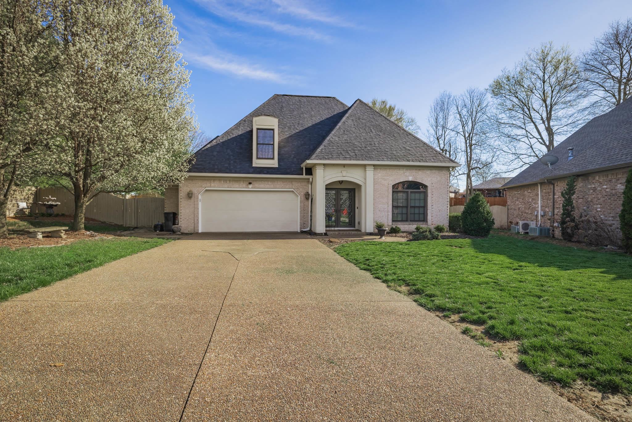 4701 Water Wheel Way, Owensboro, Kentucky 42303-2394, 4 Bedrooms Bedrooms, ,3 BathroomsBathrooms,Single Family Residence,For Sale,Water Wheel Way,94387