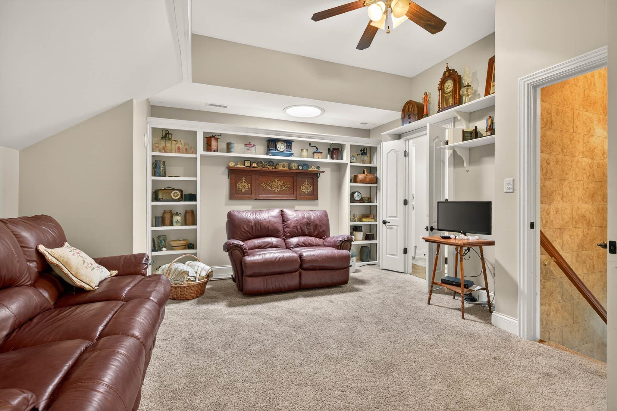 4701 Water Wheel Way, Owensboro, Kentucky 42303-2394, 4 Bedrooms Bedrooms, ,3 BathroomsBathrooms,Single Family Residence,For Sale,Water Wheel Way,94387