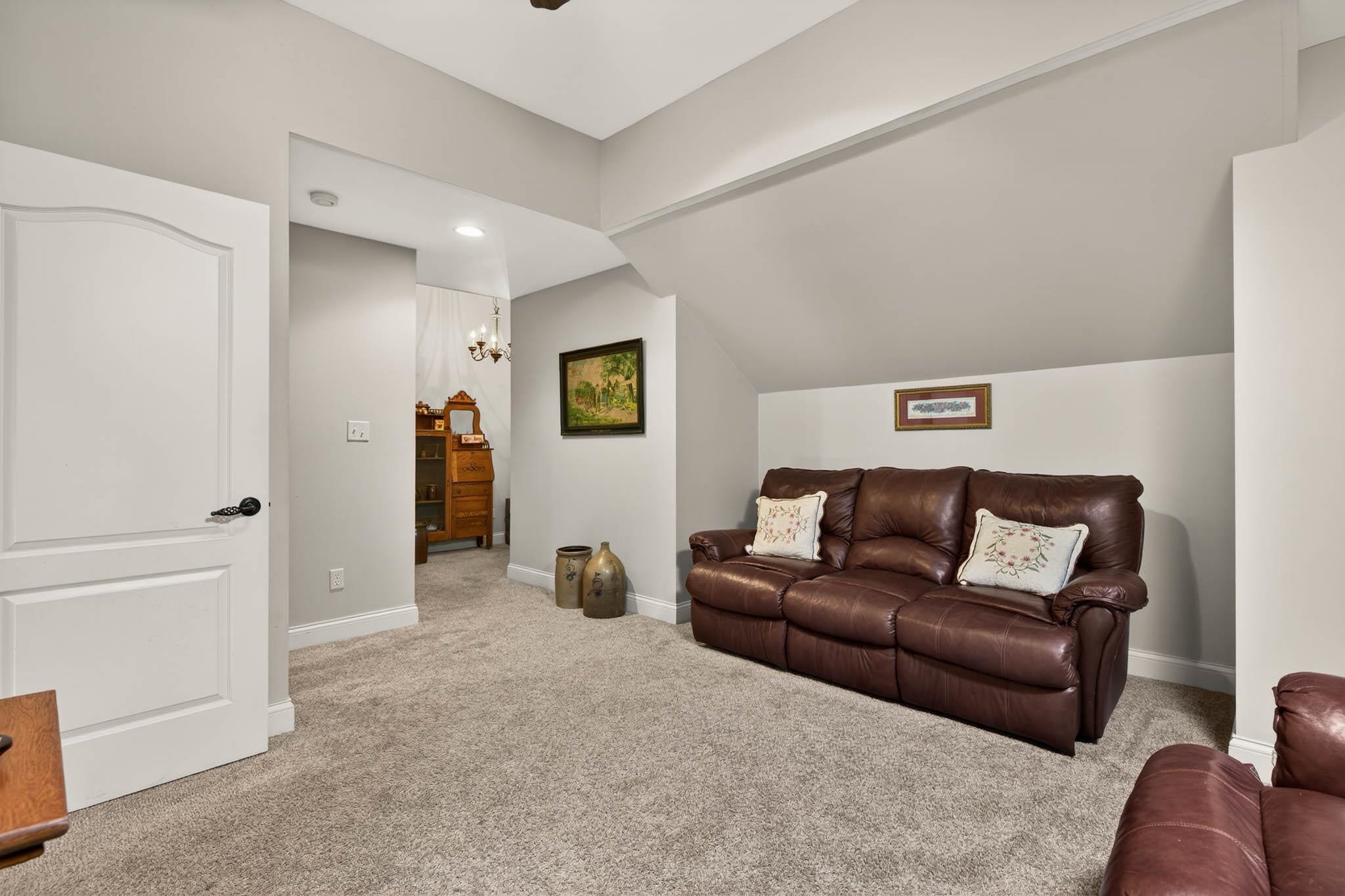 4701 Water Wheel Way, Owensboro, Kentucky 42303-2394, 4 Bedrooms Bedrooms, ,3 BathroomsBathrooms,Single Family Residence,For Sale,Water Wheel Way,94387