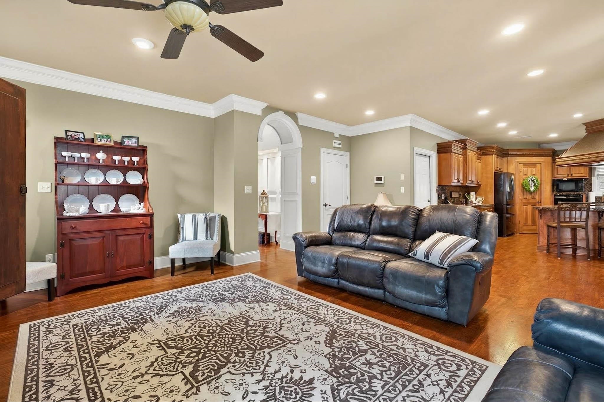 4701 Water Wheel Way, Owensboro, Kentucky 42303-2394, 4 Bedrooms Bedrooms, ,3 BathroomsBathrooms,Single Family Residence,For Sale,Water Wheel Way,94387