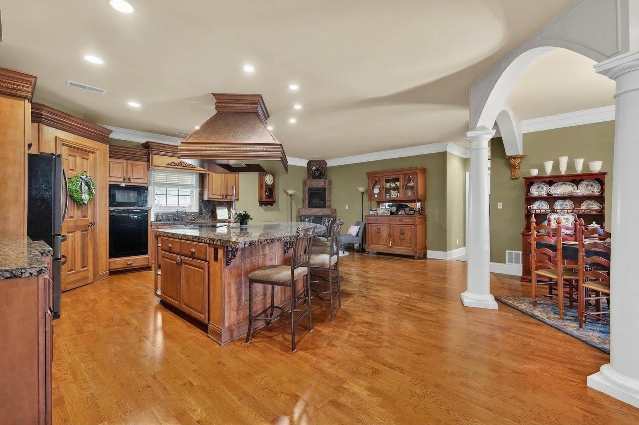 4701 Water Wheel Way, Owensboro, Kentucky 42303-2394, 4 Bedrooms Bedrooms, ,3 BathroomsBathrooms,Single Family Residence,For Sale,Water Wheel Way,94387