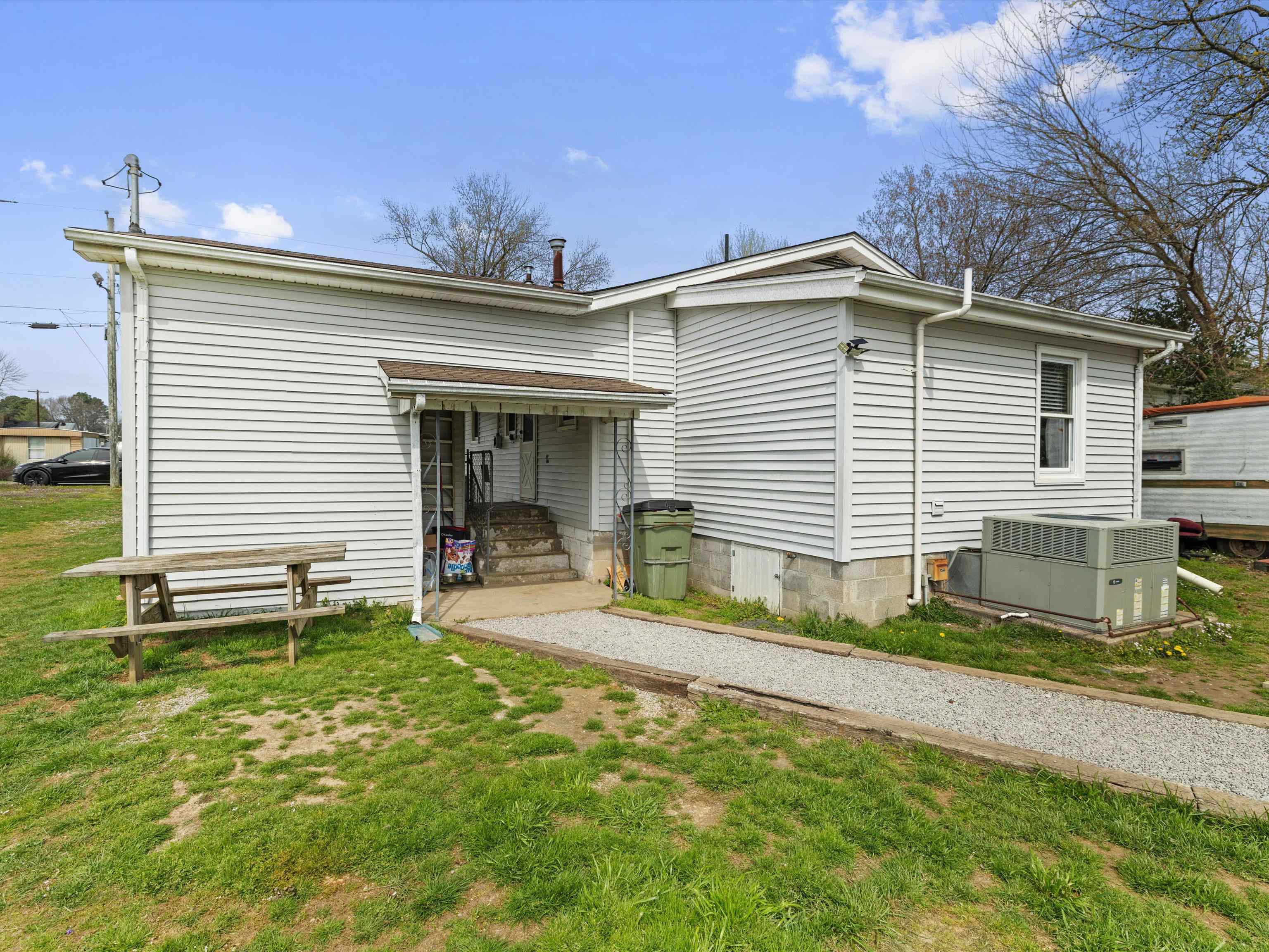 710 Madison St, Hartford, Kentucky 42347, 3 Bedrooms Bedrooms, ,2 BathroomsBathrooms,Single Family Residence,For Sale,Madison St,94388