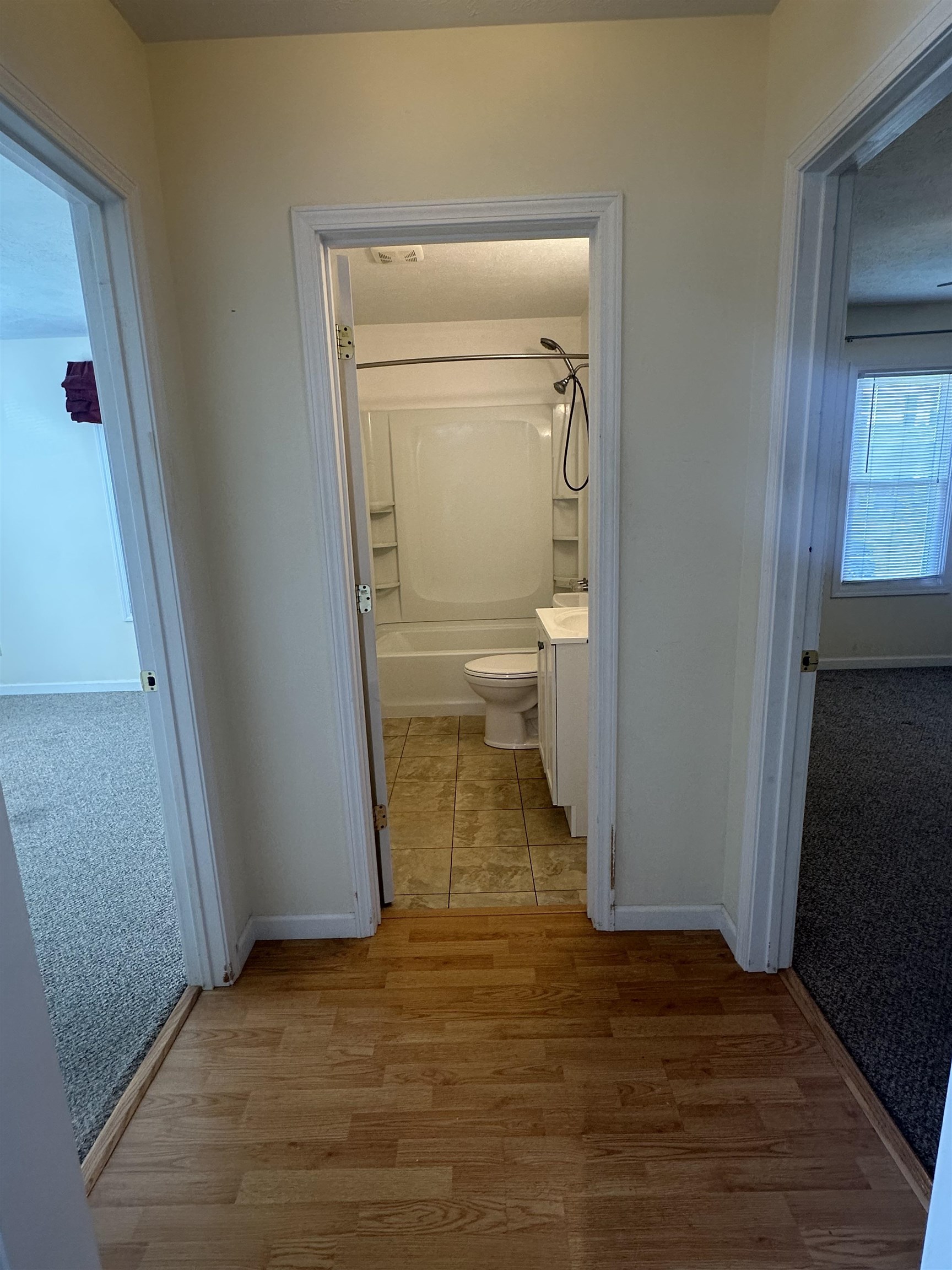 1125 11th Street, Owensboro, Kentucky 42301, 2 Bedrooms Bedrooms, ,1 BathroomBathrooms,Single Family Residence,For Sale,11th Street,94389