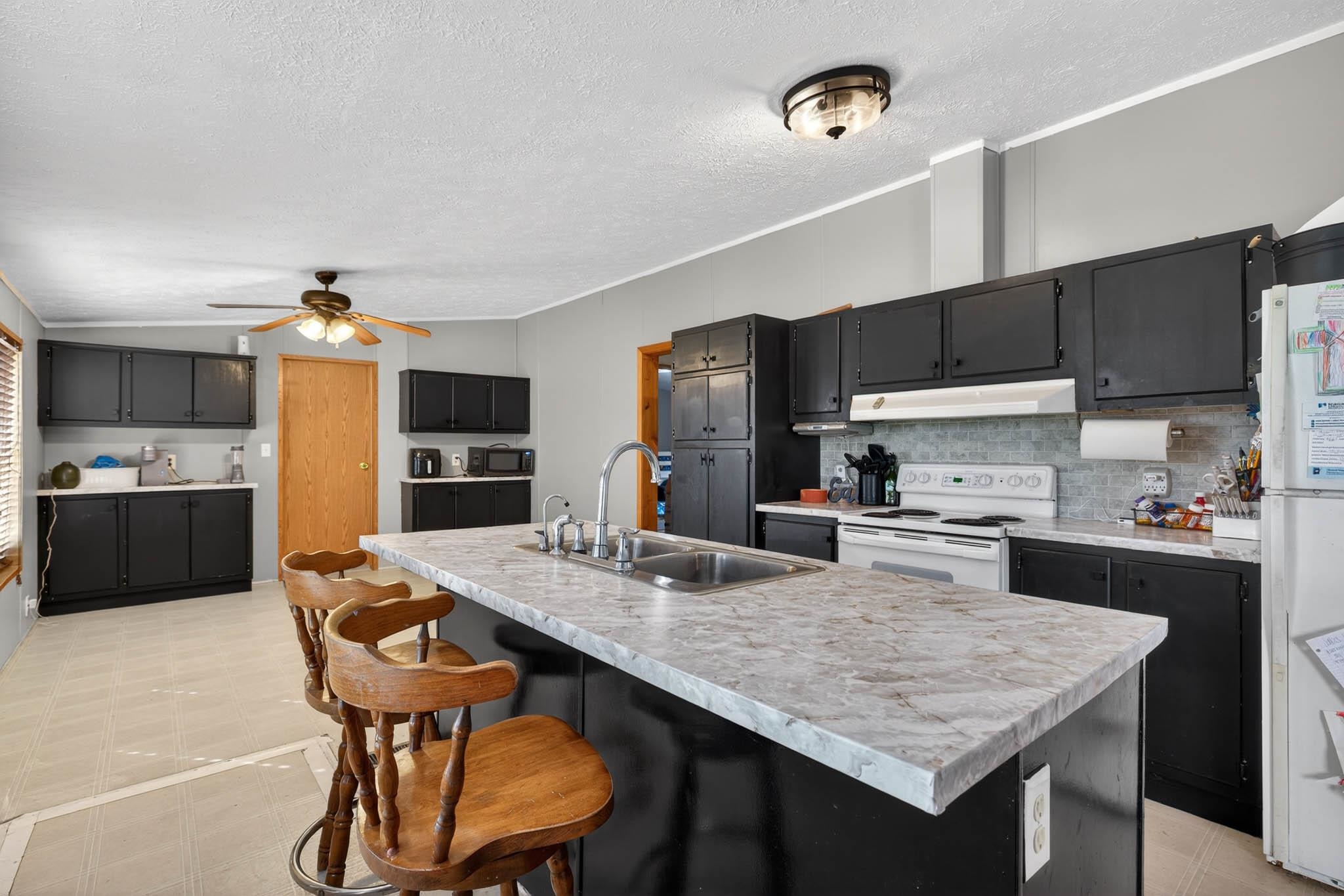 9783 Mccamish Rd, Whitesville, Kentucky 42378, 3 Bedrooms Bedrooms, ,2 BathroomsBathrooms,Manufactured Home,For Sale,Mccamish Rd,94392