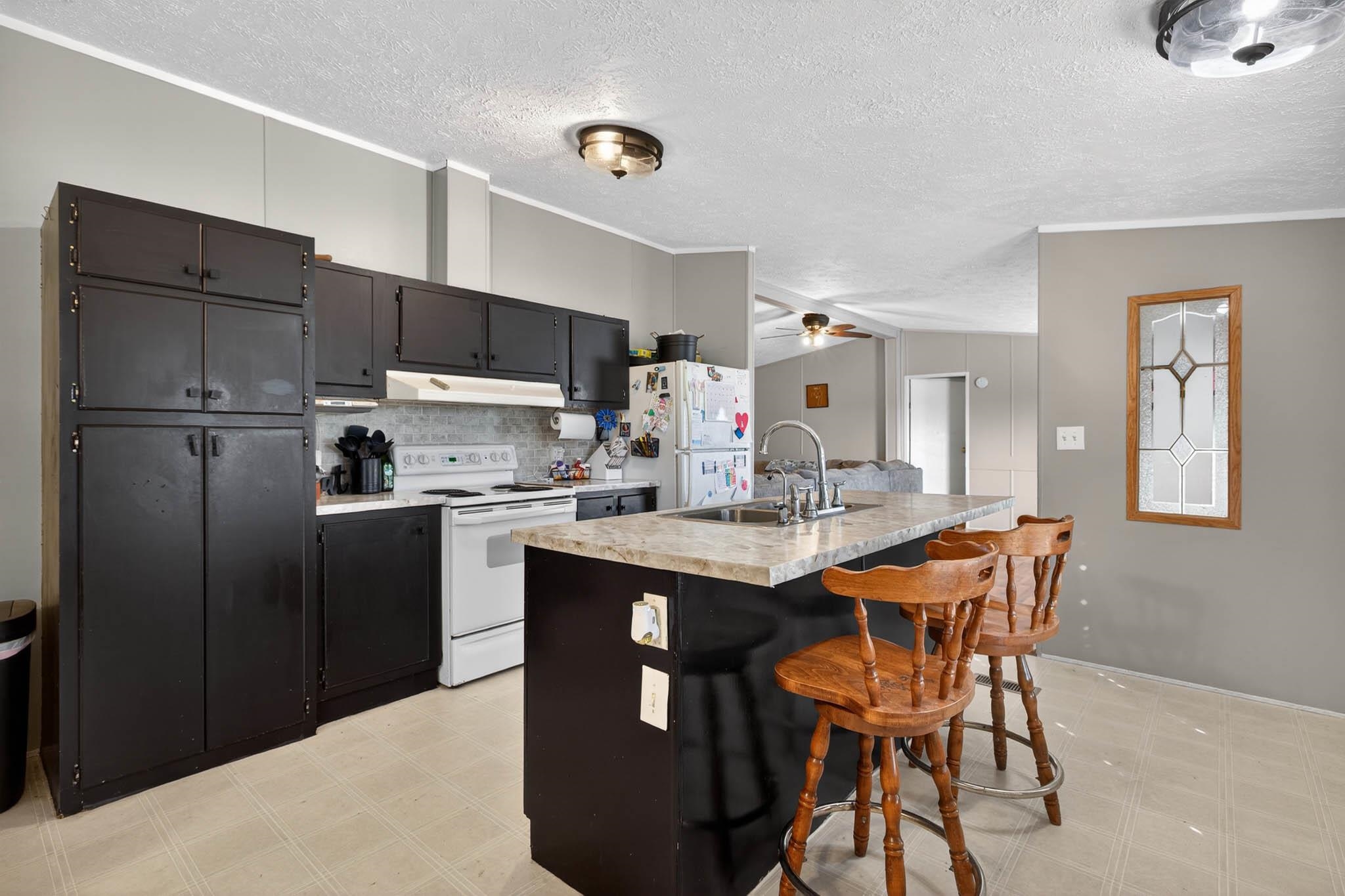 9783 Mccamish Rd, Whitesville, Kentucky 42378, 3 Bedrooms Bedrooms, ,2 BathroomsBathrooms,Manufactured Home,For Sale,Mccamish Rd,94392