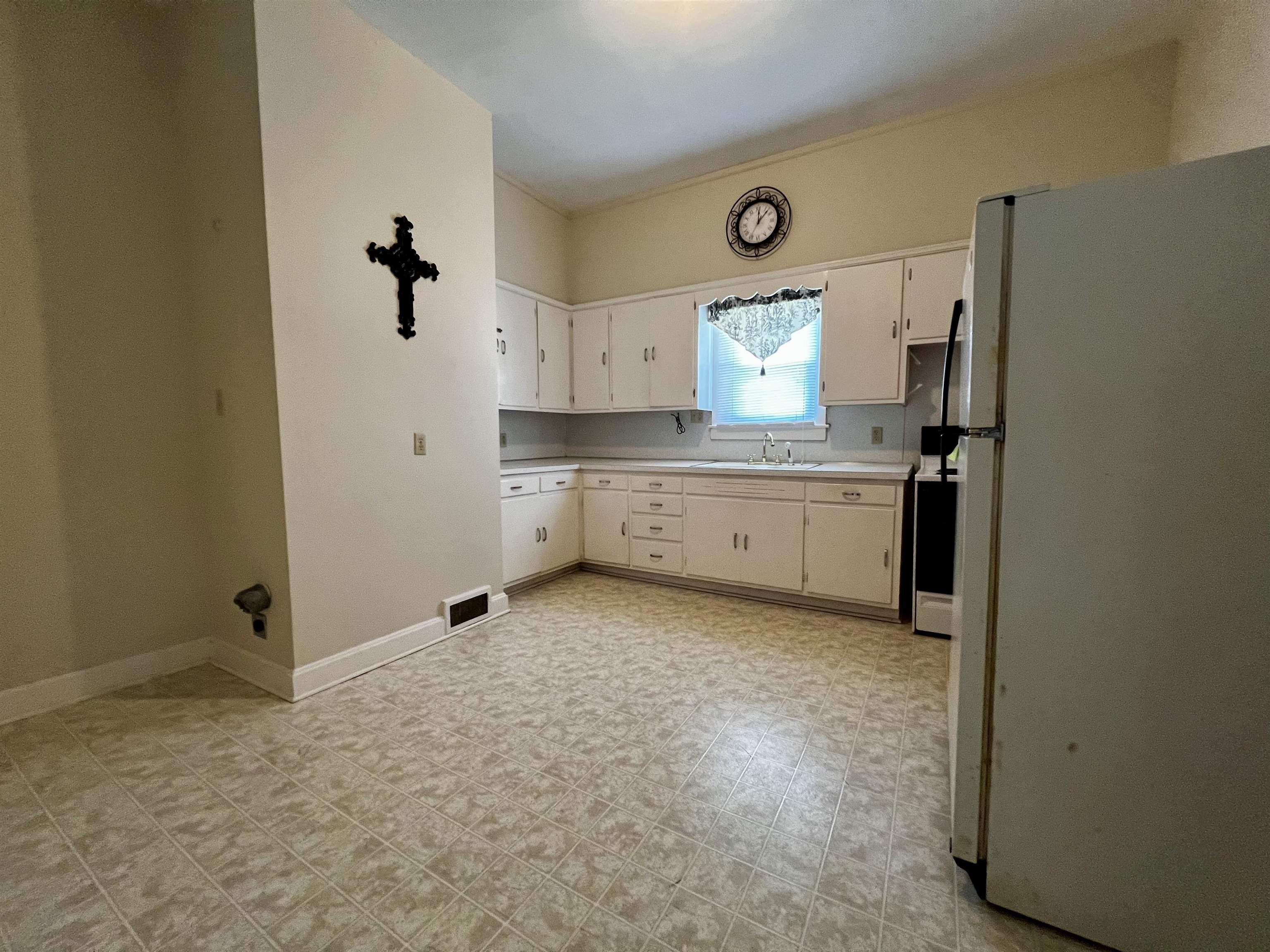 413 Booth Ave, Owensboro, Kentucky 42301, 2 Bedrooms Bedrooms, ,1 BathroomBathrooms,Single Family Residence,For Sale,Booth Ave,94393