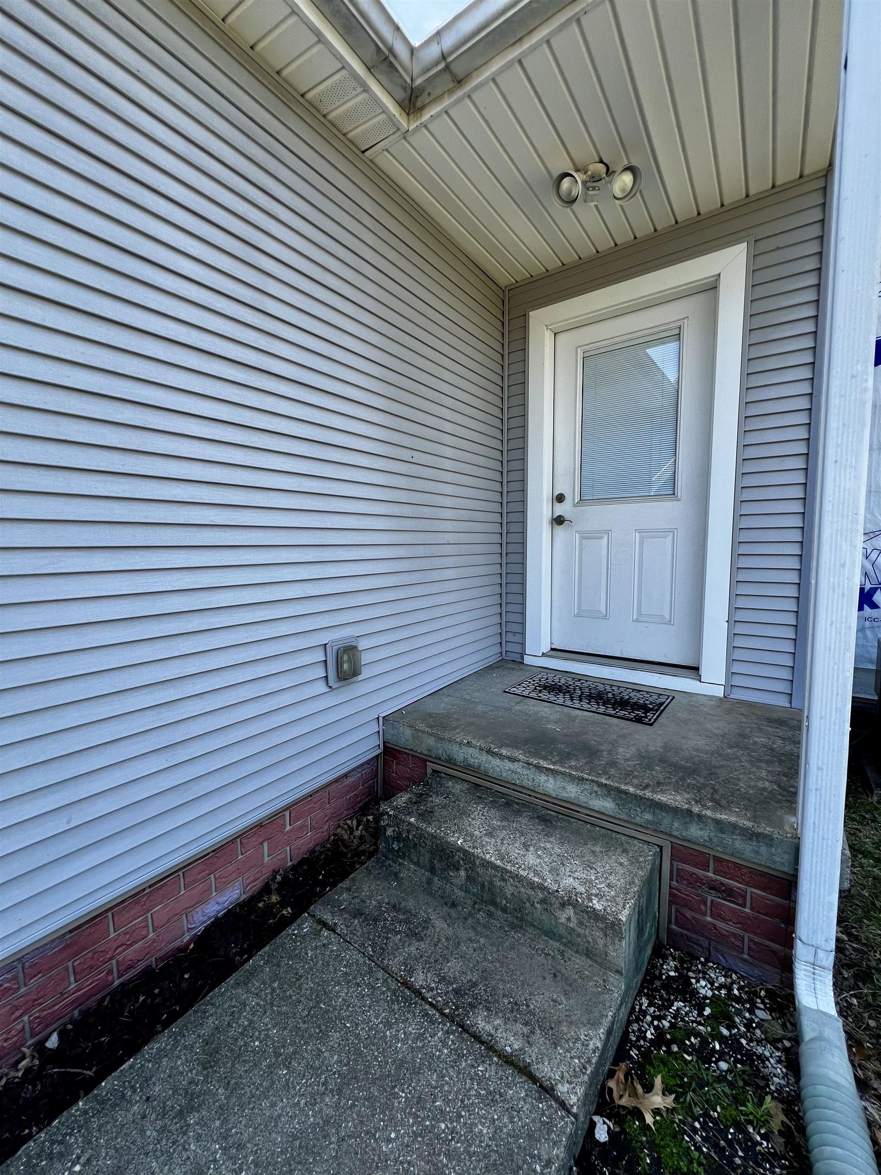 413 Booth Ave, Owensboro, Kentucky 42301, 2 Bedrooms Bedrooms, ,1 BathroomBathrooms,Single Family Residence,For Sale,Booth Ave,94393