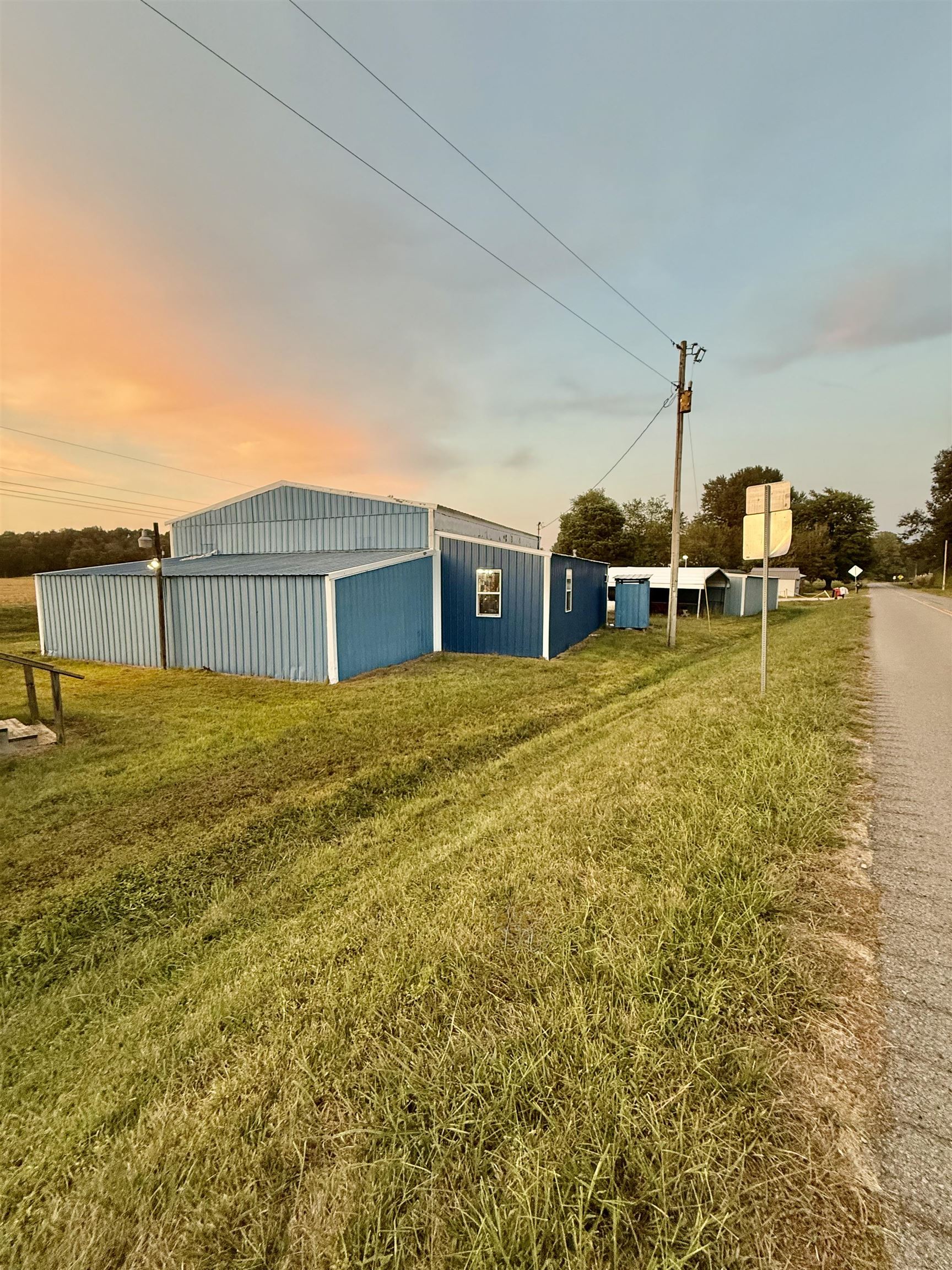 114 Old Glenville Loop, Calhoun, Kentucky 42327, ,Business,For Sale,Old Glenville Loop,94399