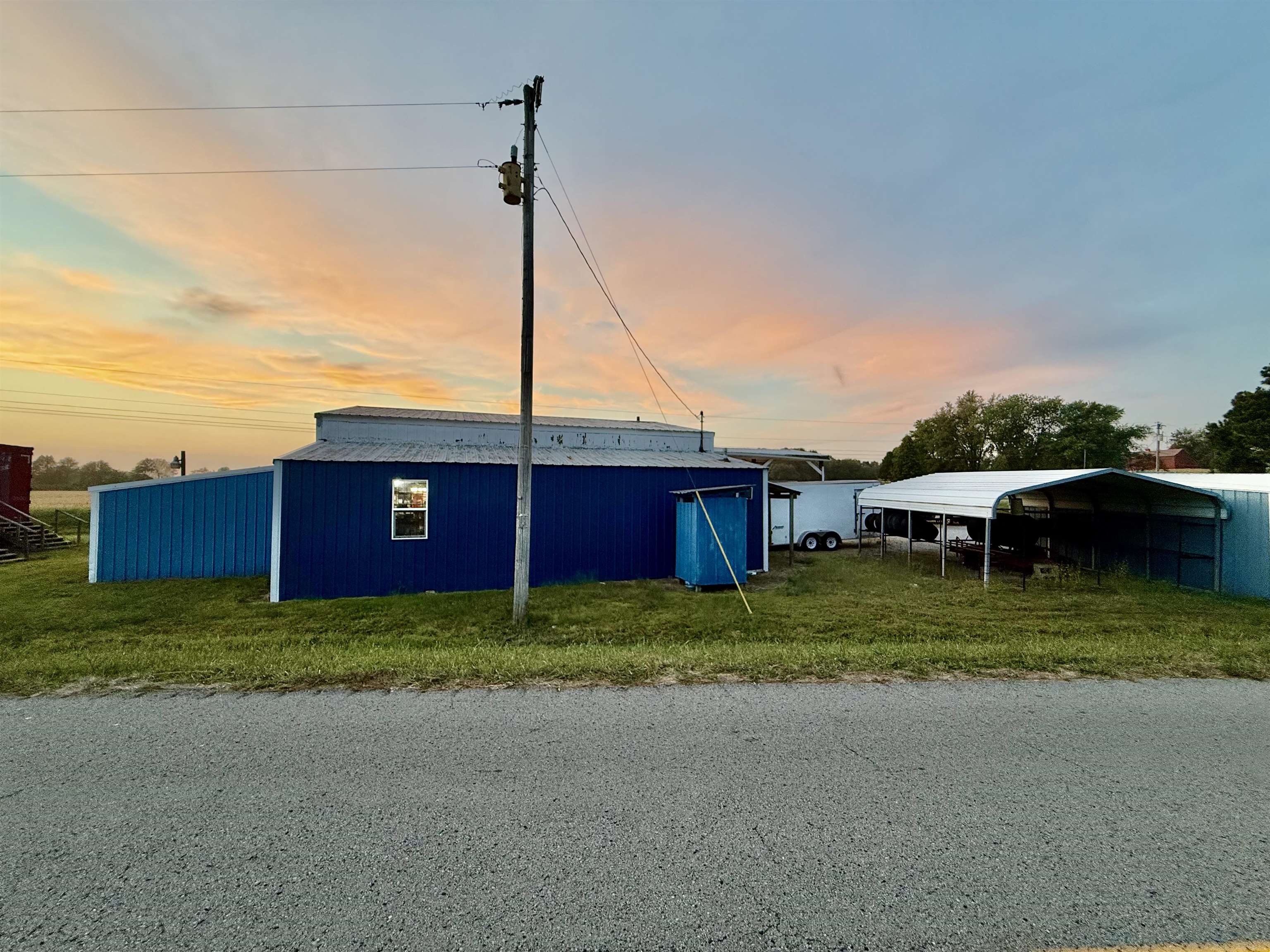 114 Old Glenville Loop, Calhoun, Kentucky 42327, ,Business,For Sale,Old Glenville Loop,94399