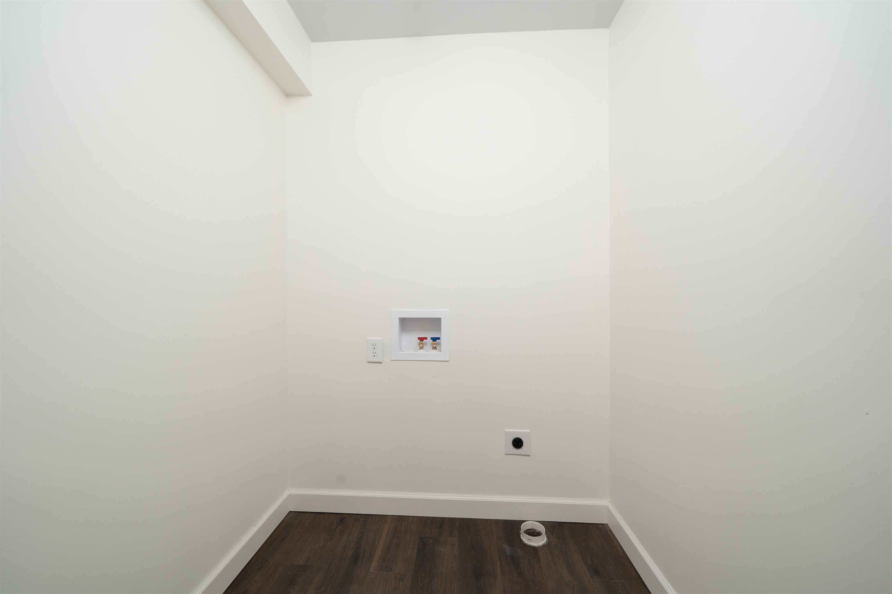 2441 Burton Rd, Utica, Kentucky 42376, 3 Bedrooms Bedrooms, ,2 BathroomsBathrooms,Single Family Residence,For Sale,Burton Rd,94400