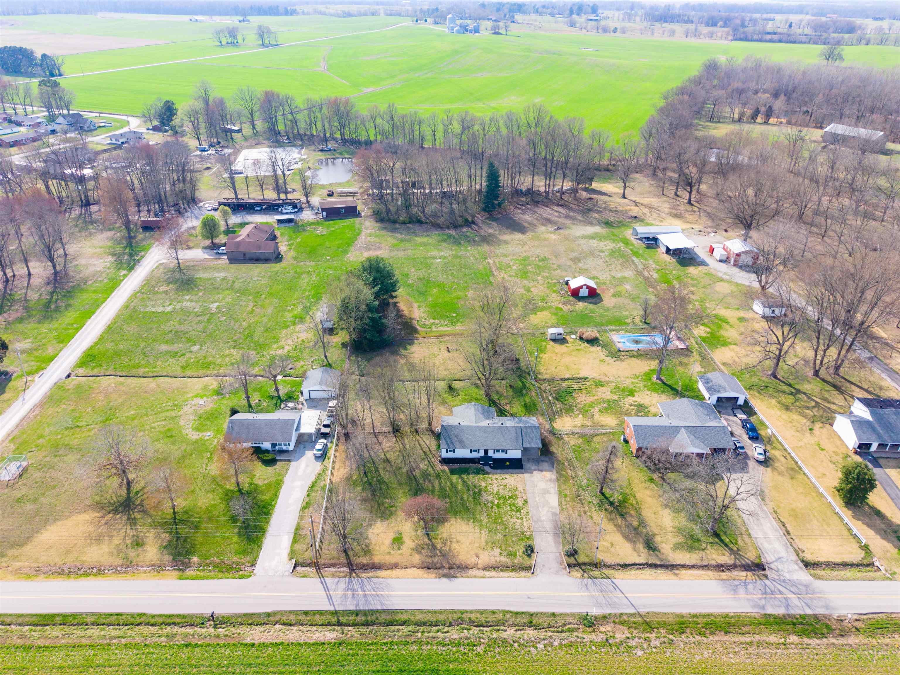 2441 Burton Rd, Utica, Kentucky 42376, 3 Bedrooms Bedrooms, ,2 BathroomsBathrooms,Single Family Residence,For Sale,Burton Rd,94400