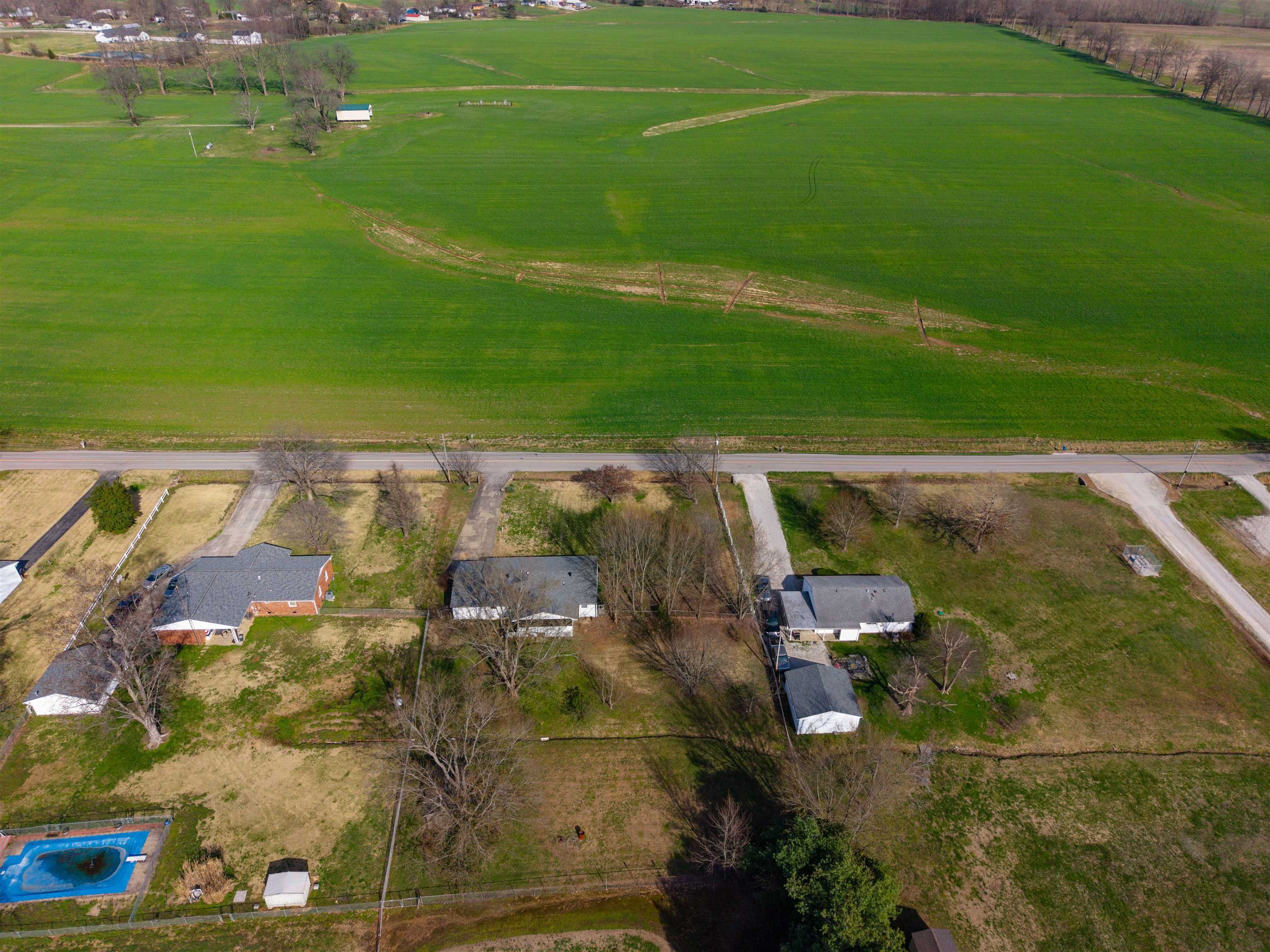 2441 Burton Rd, Utica, Kentucky 42376, 3 Bedrooms Bedrooms, ,2 BathroomsBathrooms,Single Family Residence,For Sale,Burton Rd,94400