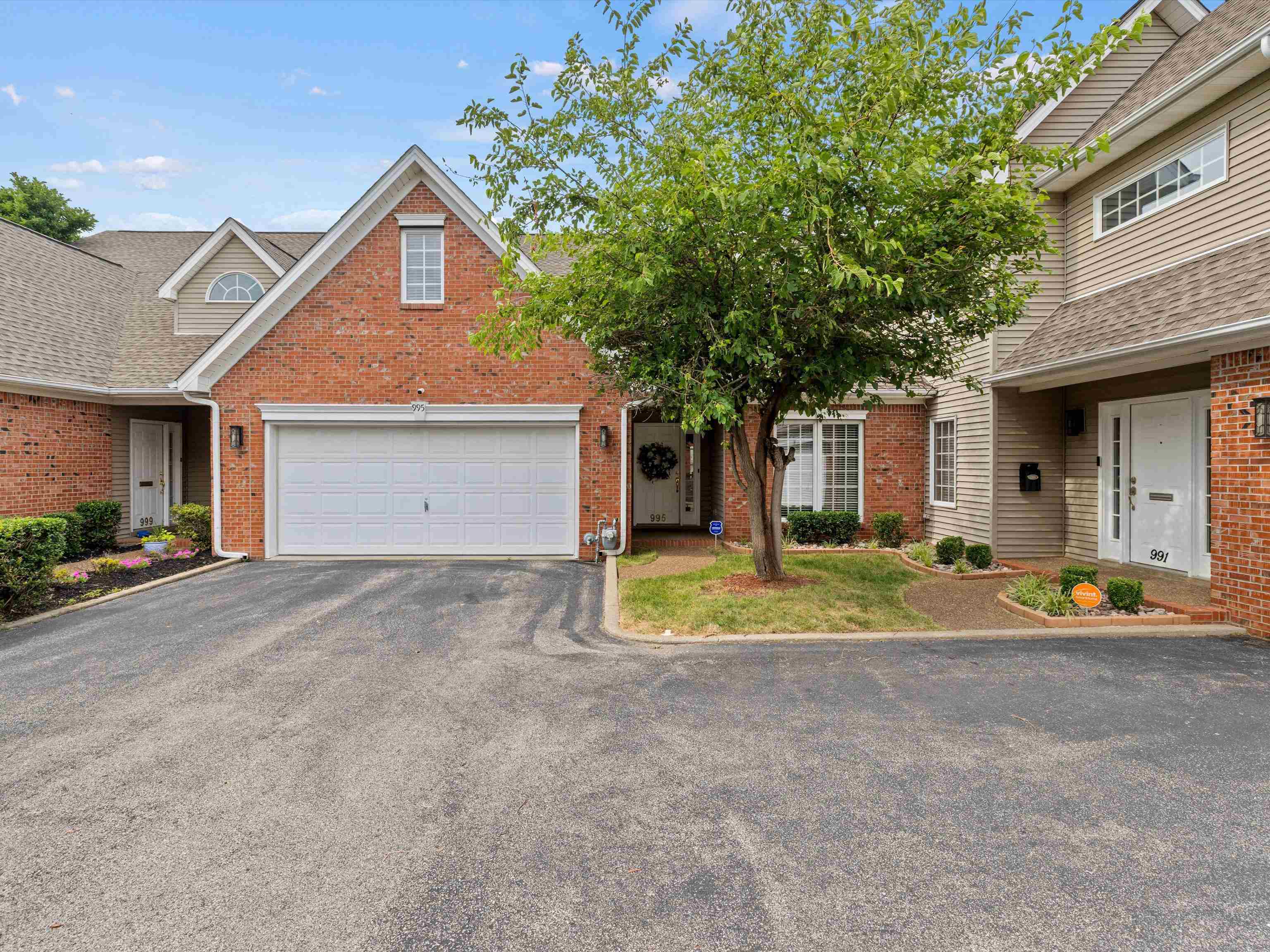 995 First Street, Owensboro, Kentucky 42301, 4 Bedrooms Bedrooms, ,2 BathroomsBathrooms,Single Family Residence,For Sale,First Street,94401