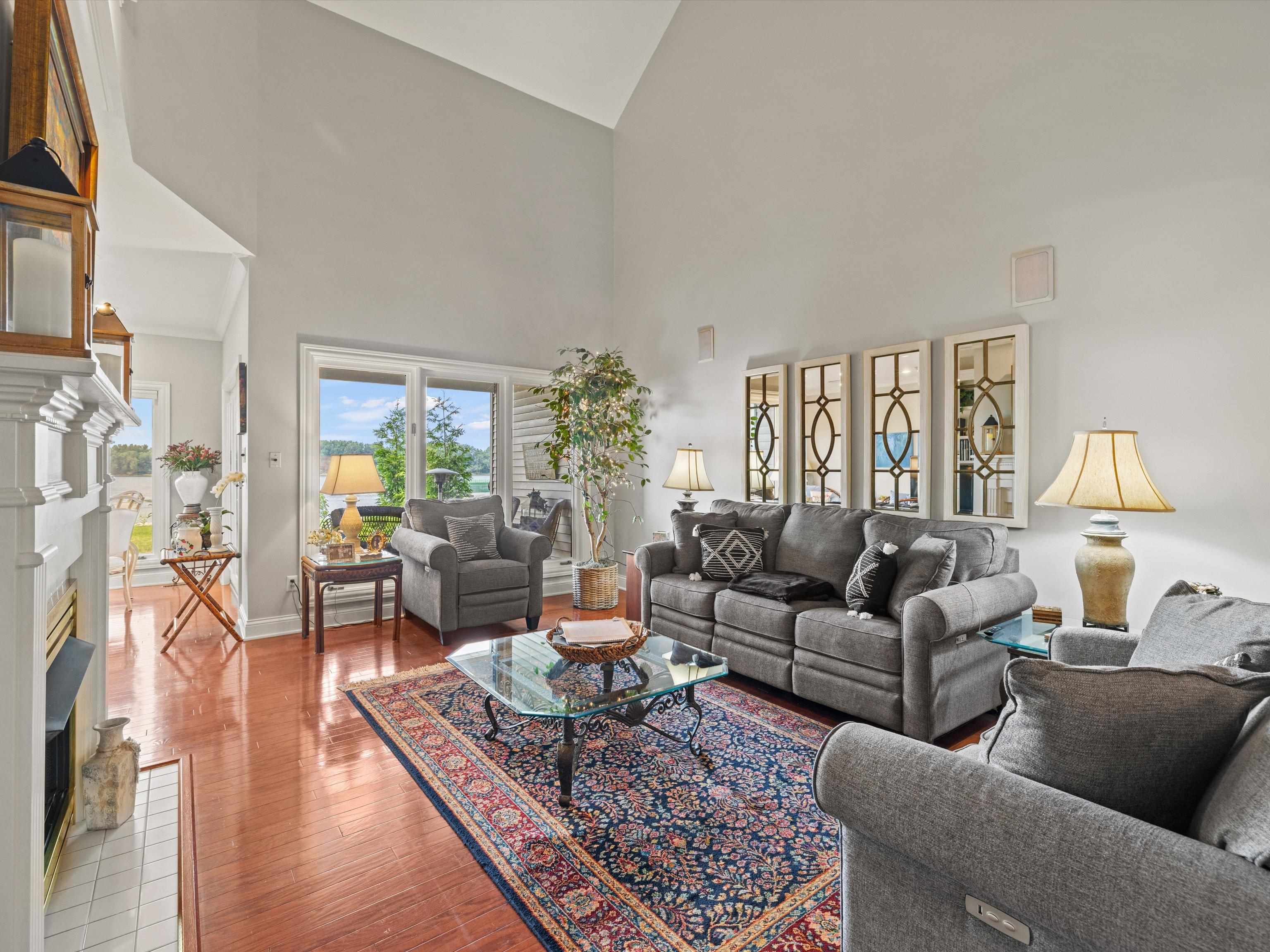 995 First Street, Owensboro, Kentucky 42301, 4 Bedrooms Bedrooms, ,2 BathroomsBathrooms,Single Family Residence,For Sale,First Street,94401