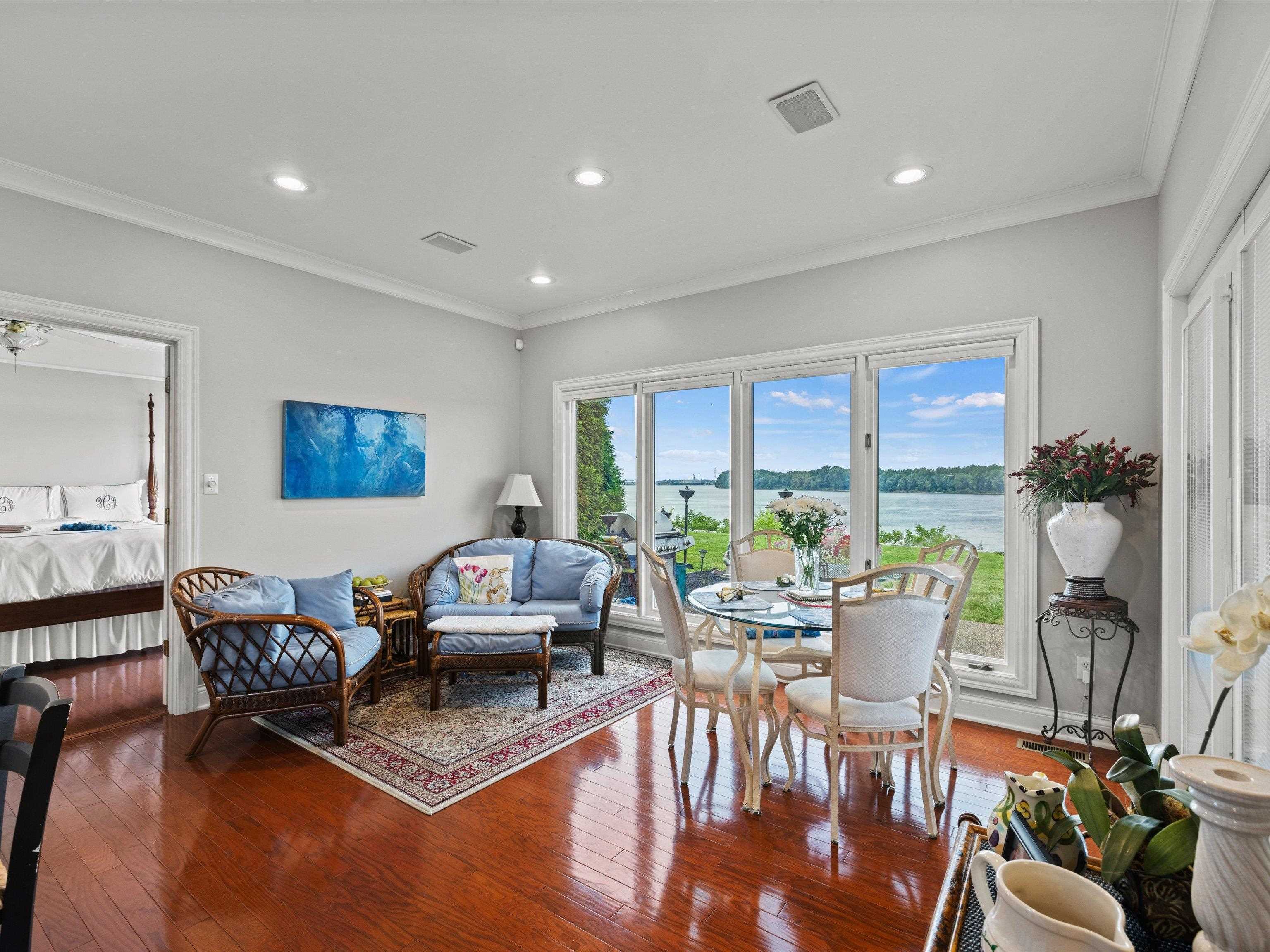 995 First Street, Owensboro, Kentucky 42301, 4 Bedrooms Bedrooms, ,2 BathroomsBathrooms,Single Family Residence,For Sale,First Street,94401