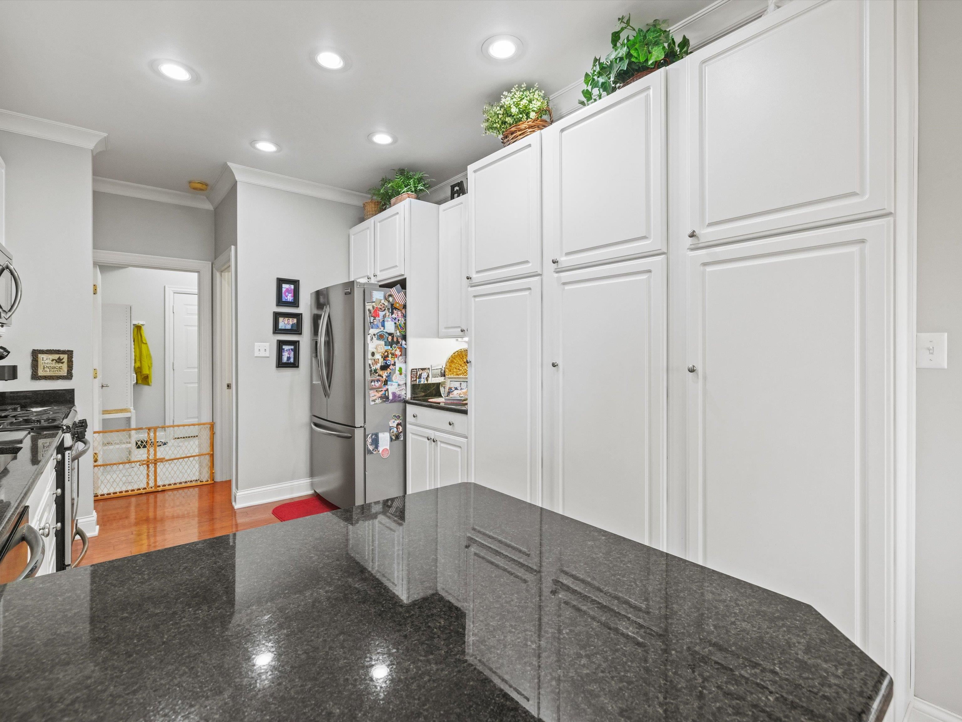 995 First Street, Owensboro, Kentucky 42301, 4 Bedrooms Bedrooms, ,2 BathroomsBathrooms,Single Family Residence,For Sale,First Street,94401