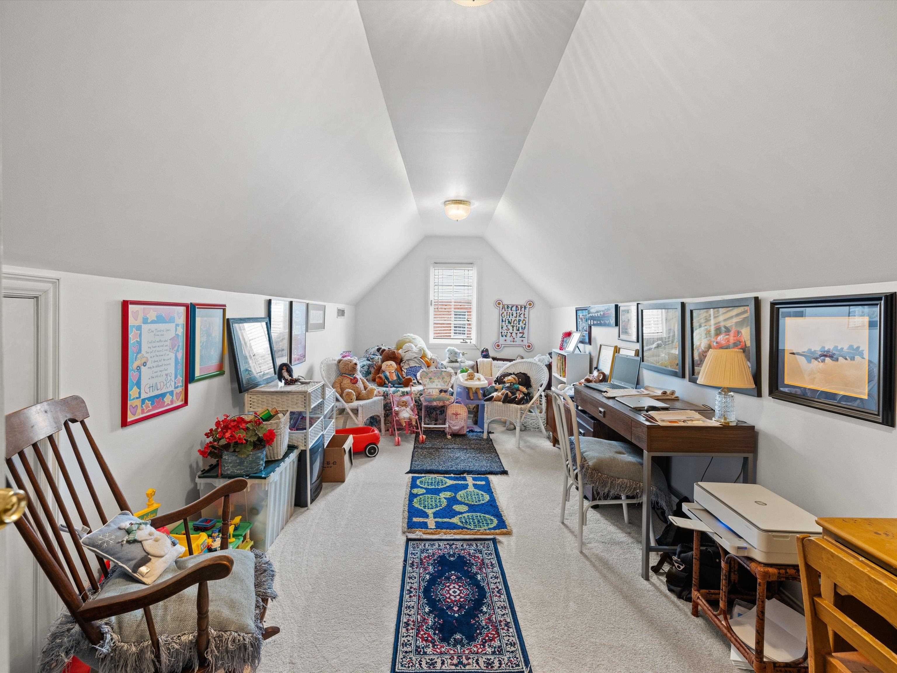 995 First Street, Owensboro, Kentucky 42301, 4 Bedrooms Bedrooms, ,2 BathroomsBathrooms,Single Family Residence,For Sale,First Street,94401