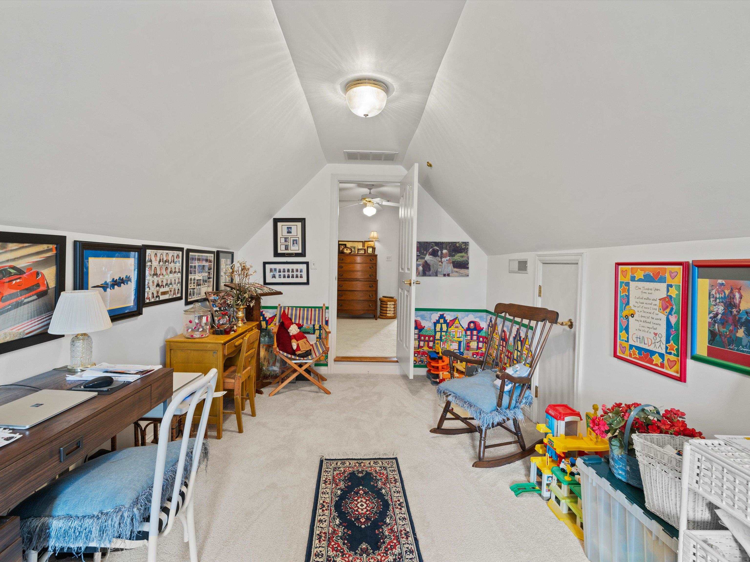 995 First Street, Owensboro, Kentucky 42301, 4 Bedrooms Bedrooms, ,2 BathroomsBathrooms,Single Family Residence,For Sale,First Street,94401