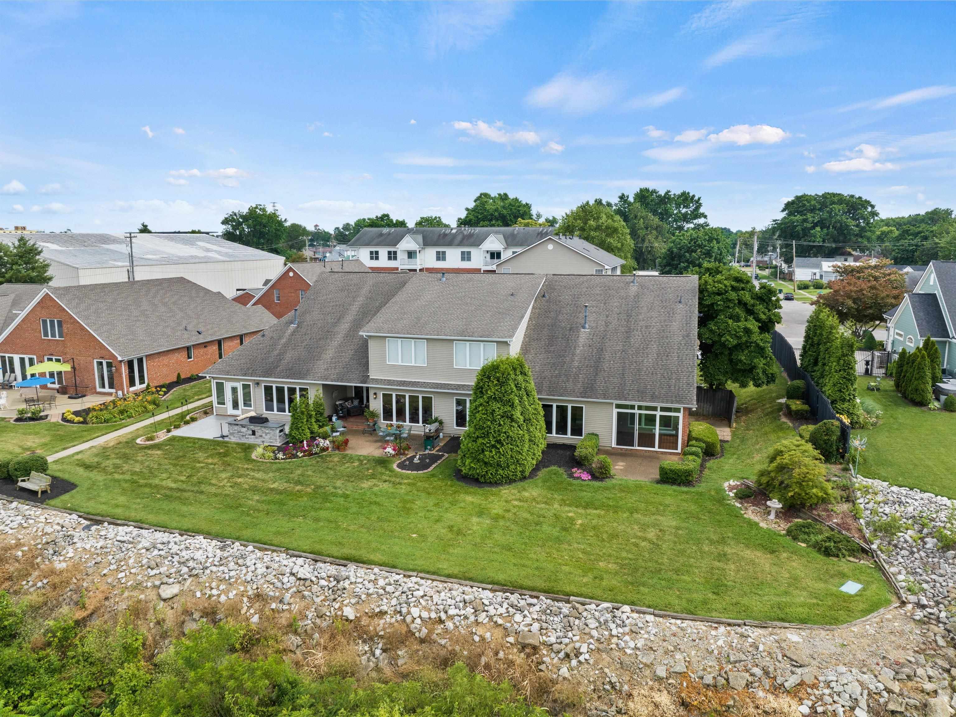 995 First Street, Owensboro, Kentucky 42301, 4 Bedrooms Bedrooms, ,2 BathroomsBathrooms,Single Family Residence,For Sale,First Street,94401