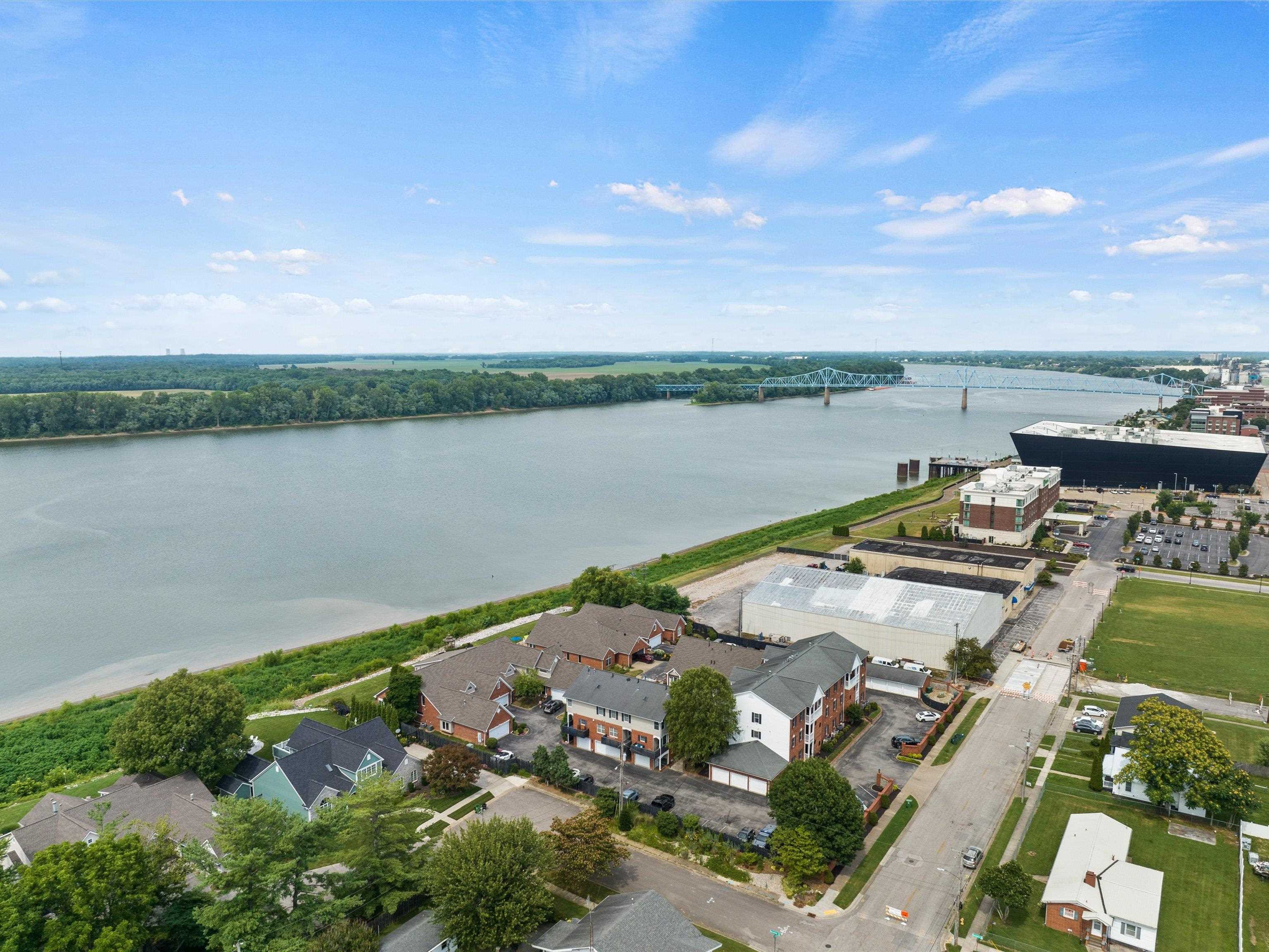 995 First Street, Owensboro, Kentucky 42301, 4 Bedrooms Bedrooms, ,2 BathroomsBathrooms,Single Family Residence,For Sale,First Street,94401