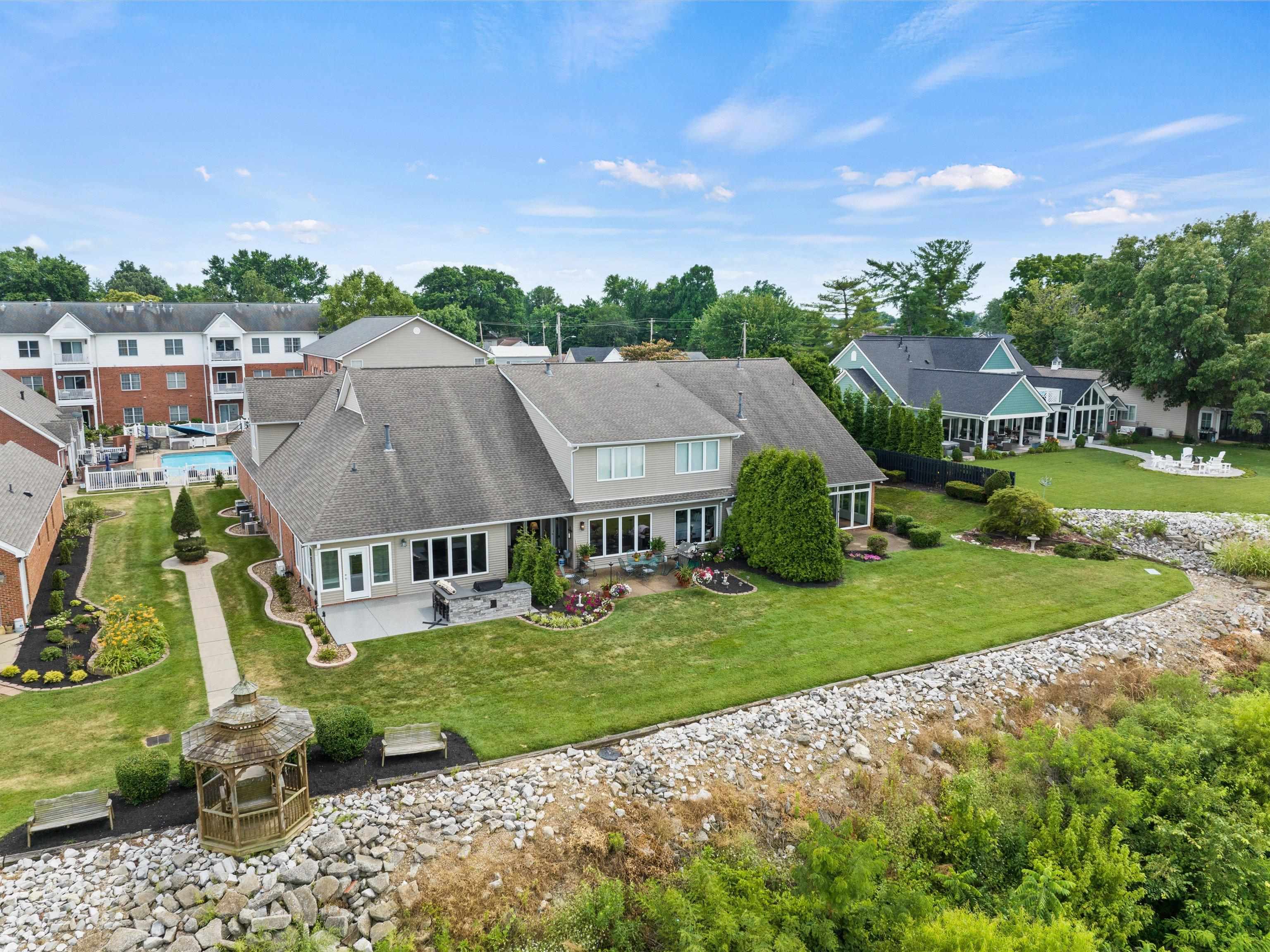 995 First Street, Owensboro, Kentucky 42301, 4 Bedrooms Bedrooms, ,2 BathroomsBathrooms,Single Family Residence,For Sale,First Street,94401