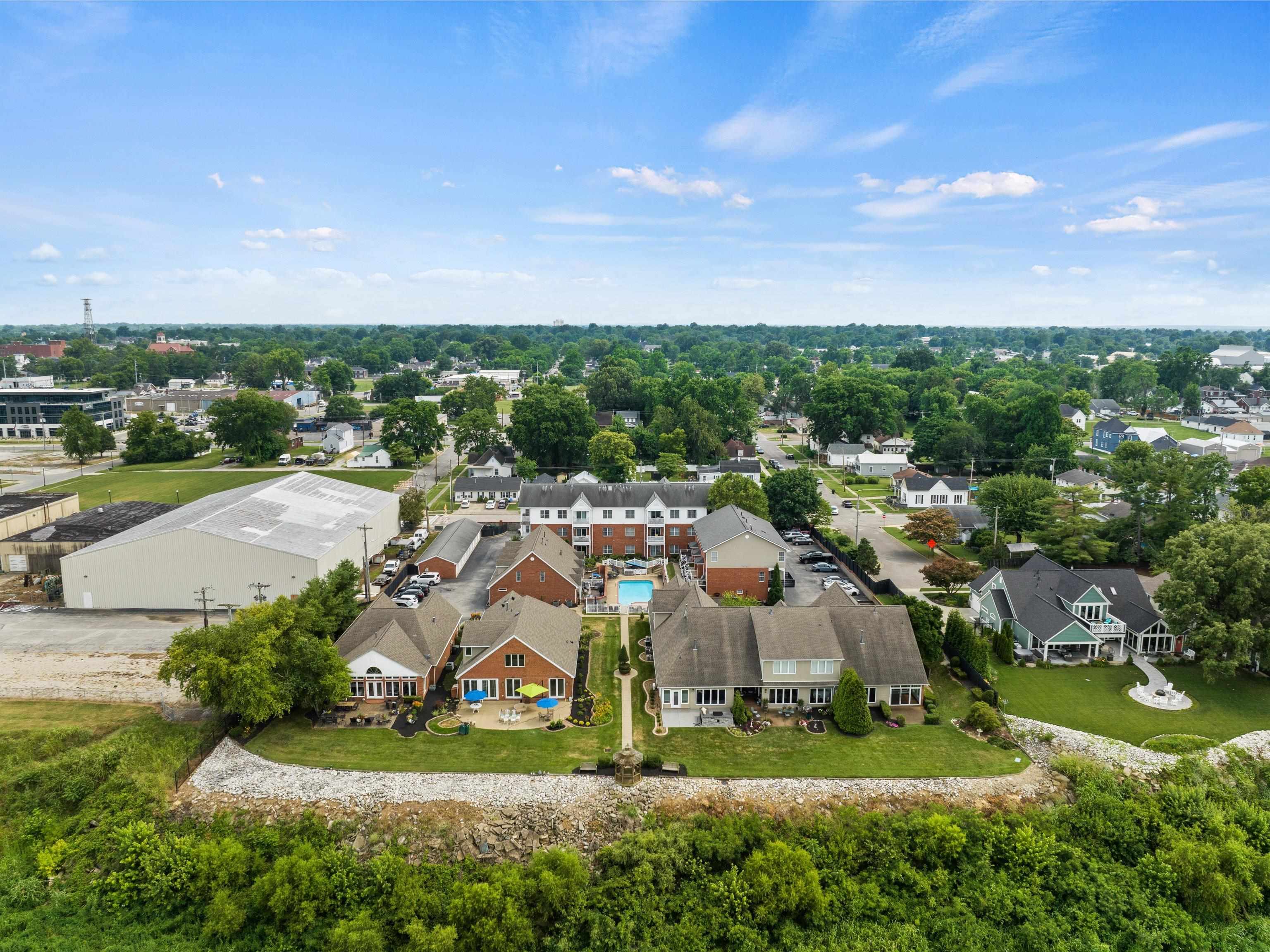 995 First Street, Owensboro, Kentucky 42301, 4 Bedrooms Bedrooms, ,2 BathroomsBathrooms,Single Family Residence,For Sale,First Street,94401