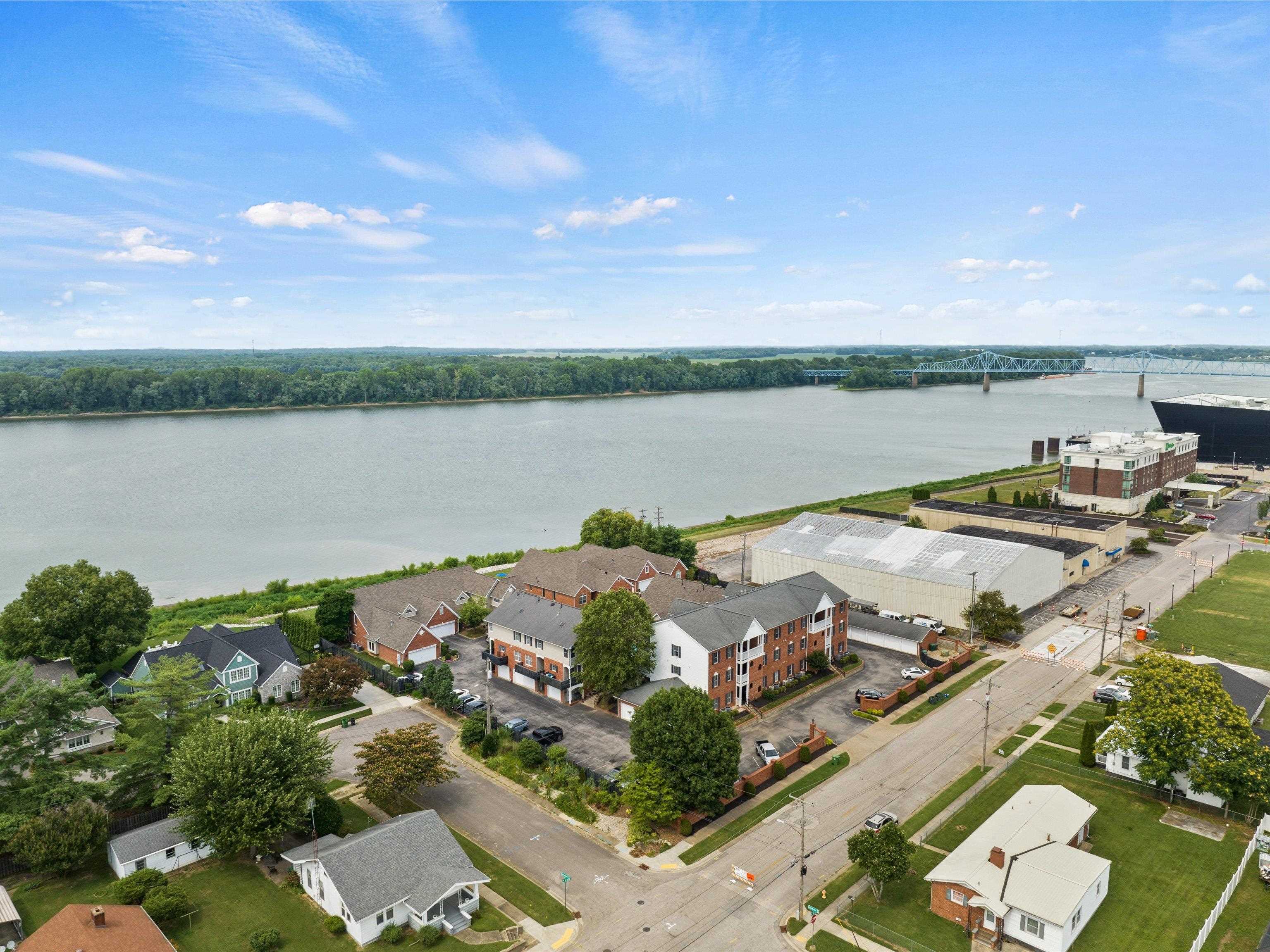 995 First Street, Owensboro, Kentucky 42301, 4 Bedrooms Bedrooms, ,2 BathroomsBathrooms,Single Family Residence,For Sale,First Street,94401