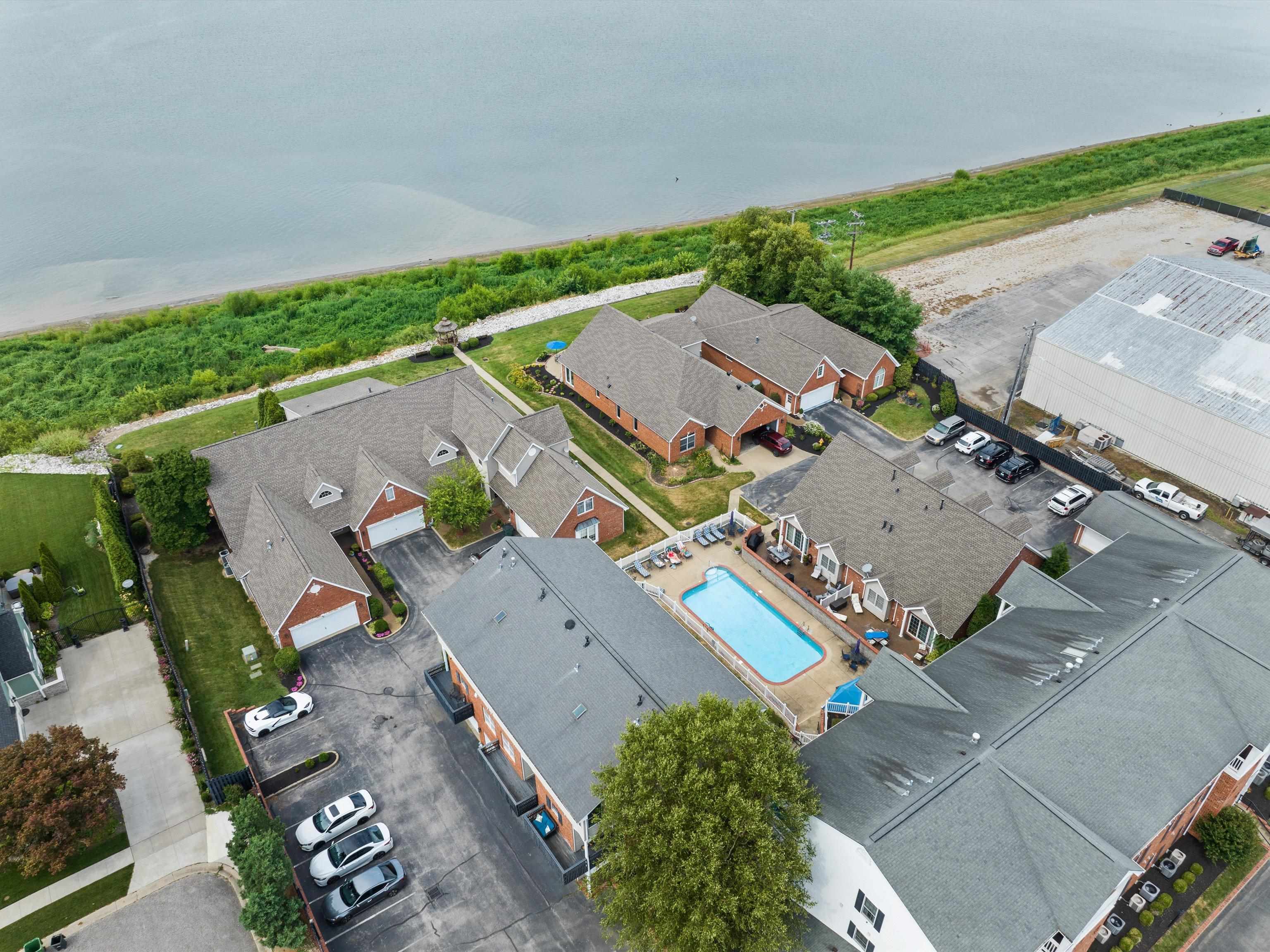 995 First Street, Owensboro, Kentucky 42301, 4 Bedrooms Bedrooms, ,2 BathroomsBathrooms,Single Family Residence,For Sale,First Street,94401