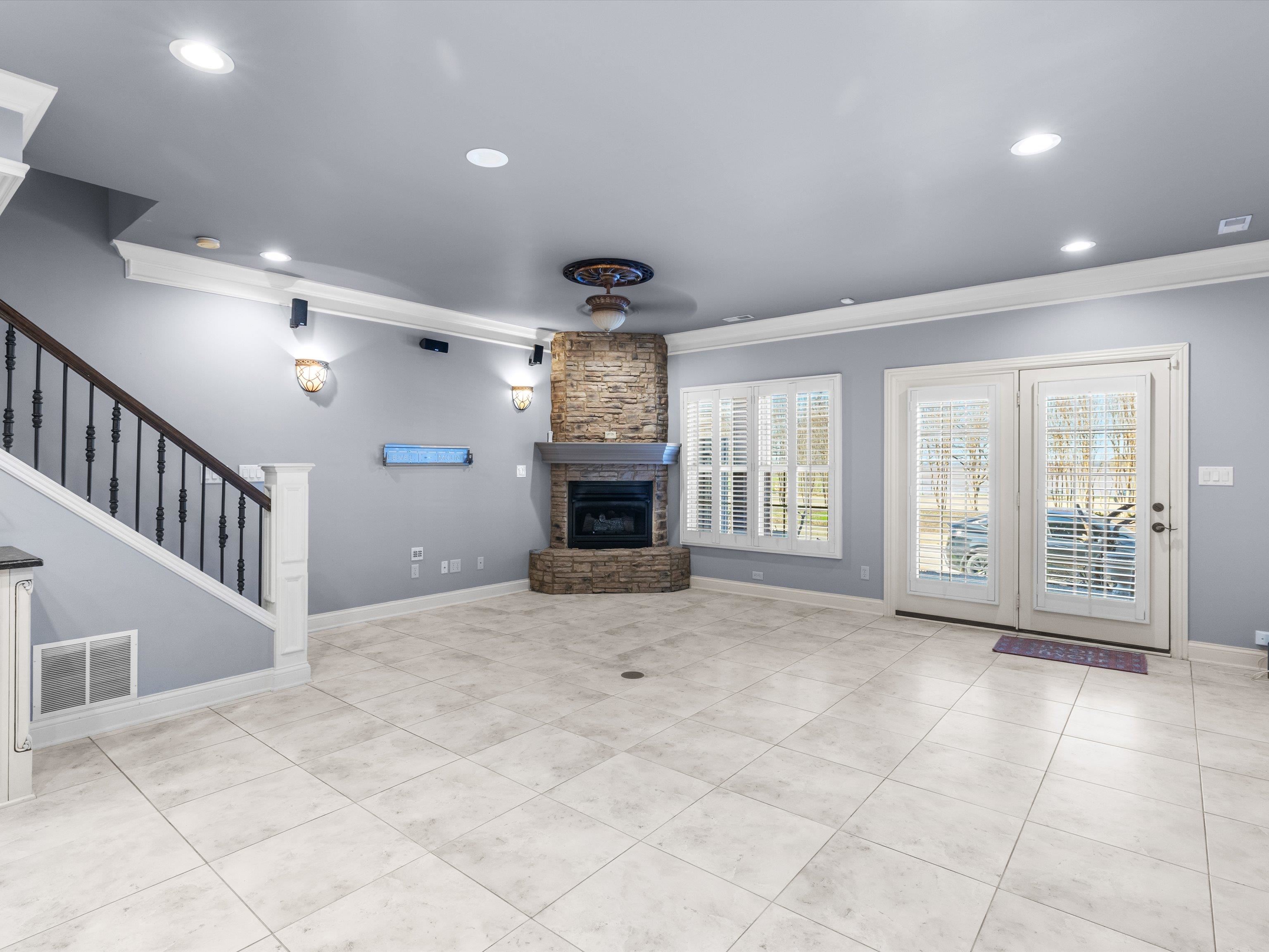 1620 Lock Ave, Owensboro, Kentucky 42301, 2 Bedrooms Bedrooms, ,2 BathroomsBathrooms,Single Family Residence,For Sale,Lock Ave,94402