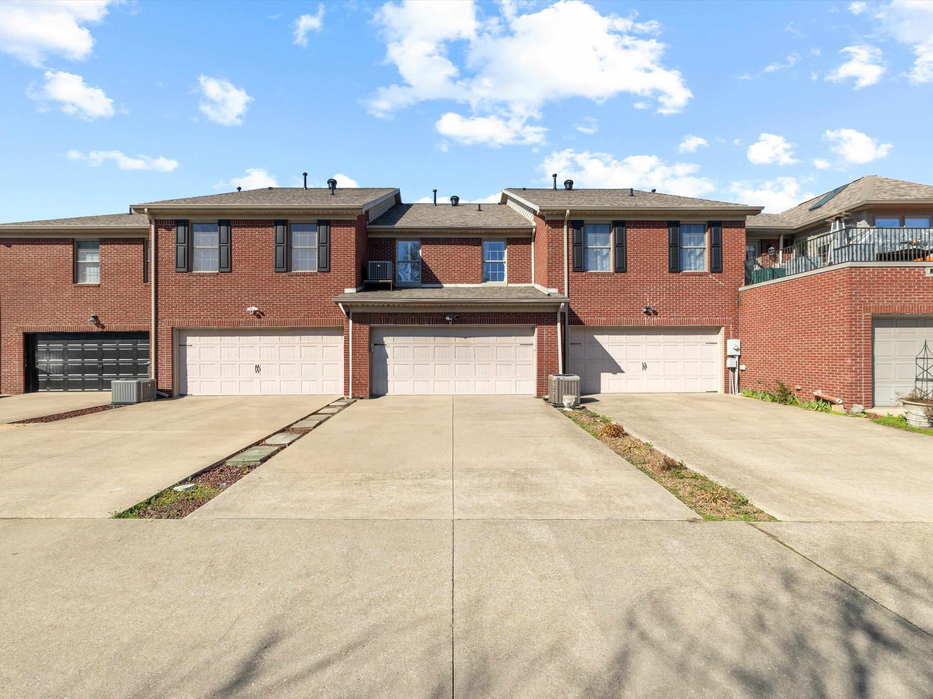 1620 Lock Ave, Owensboro, Kentucky 42301, 2 Bedrooms Bedrooms, ,2 BathroomsBathrooms,Single Family Residence,For Sale,Lock Ave,94402