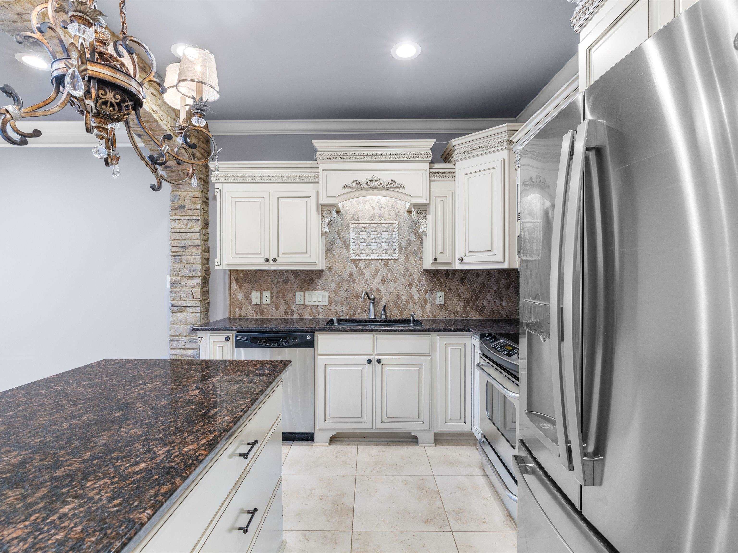 1620 Lock Ave, Owensboro, Kentucky 42301, 2 Bedrooms Bedrooms, ,2 BathroomsBathrooms,Single Family Residence,For Sale,Lock Ave,94402