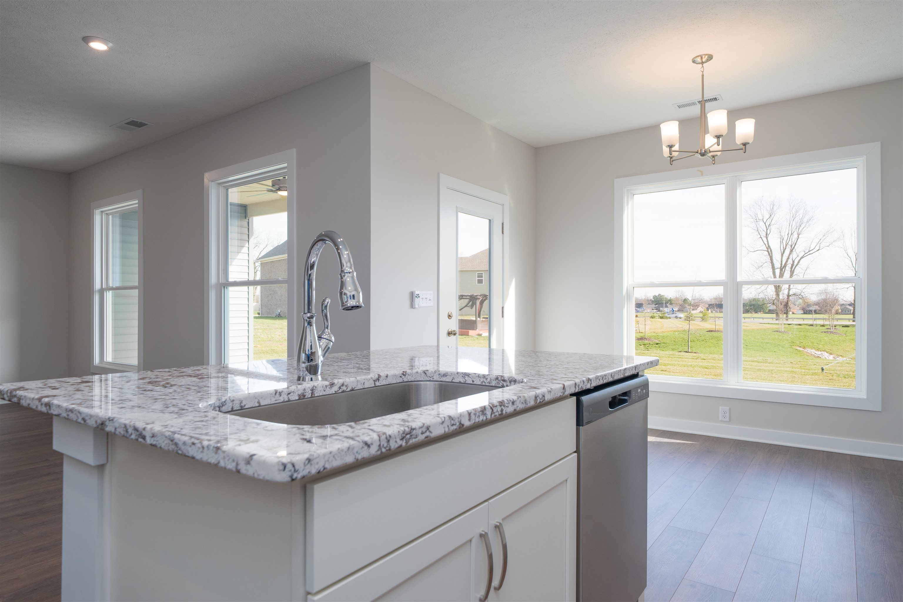 1048 Quartz, Owensboro, Kentucky 42301-8453, 3 Bedrooms Bedrooms, ,2 BathroomsBathrooms,Single Family Residence,For Sale,Quartz,94403