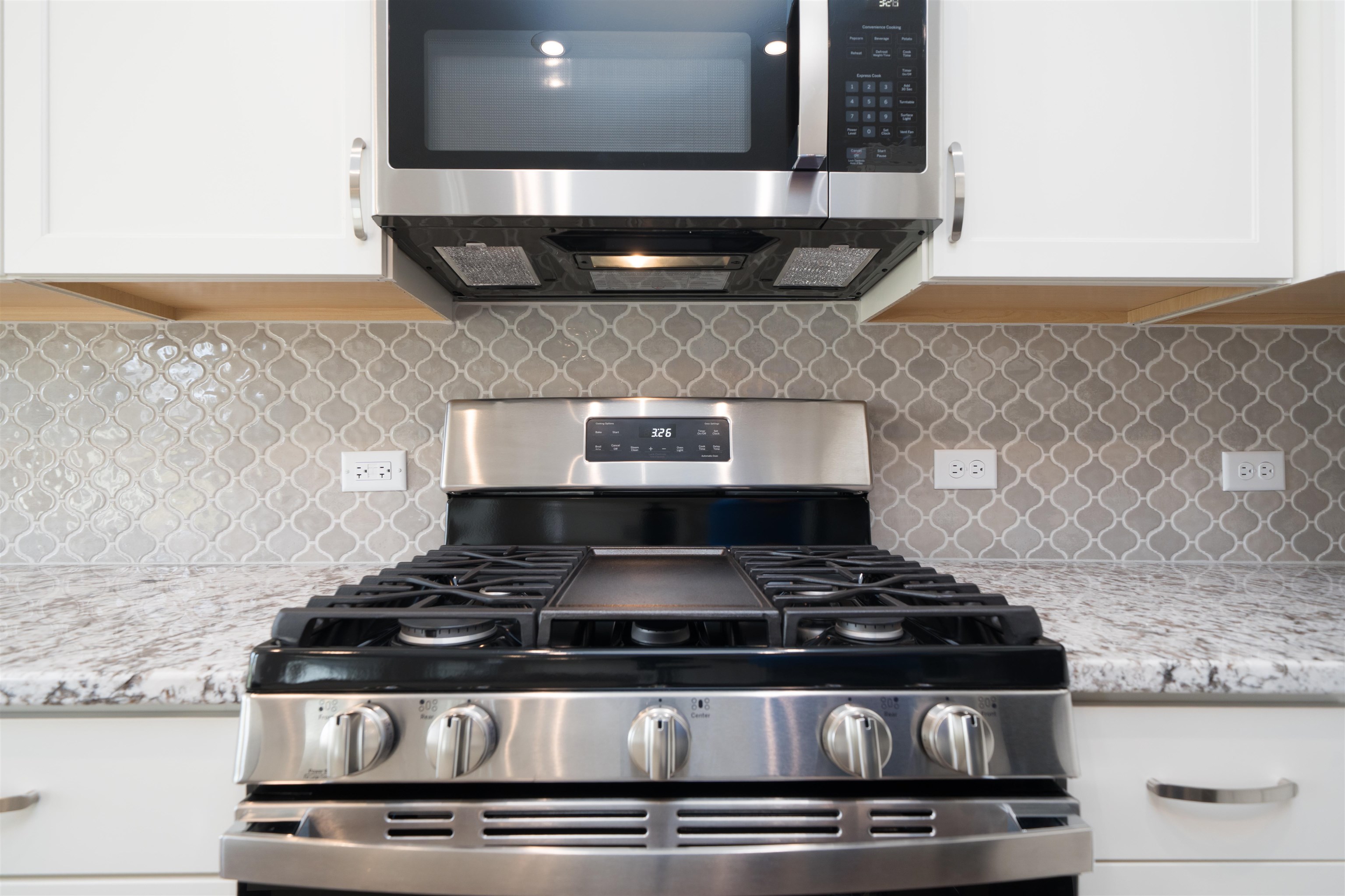 1048 Quartz, Owensboro, Kentucky 42301-8453, 3 Bedrooms Bedrooms, ,2 BathroomsBathrooms,Single Family Residence,For Sale,Quartz,94403