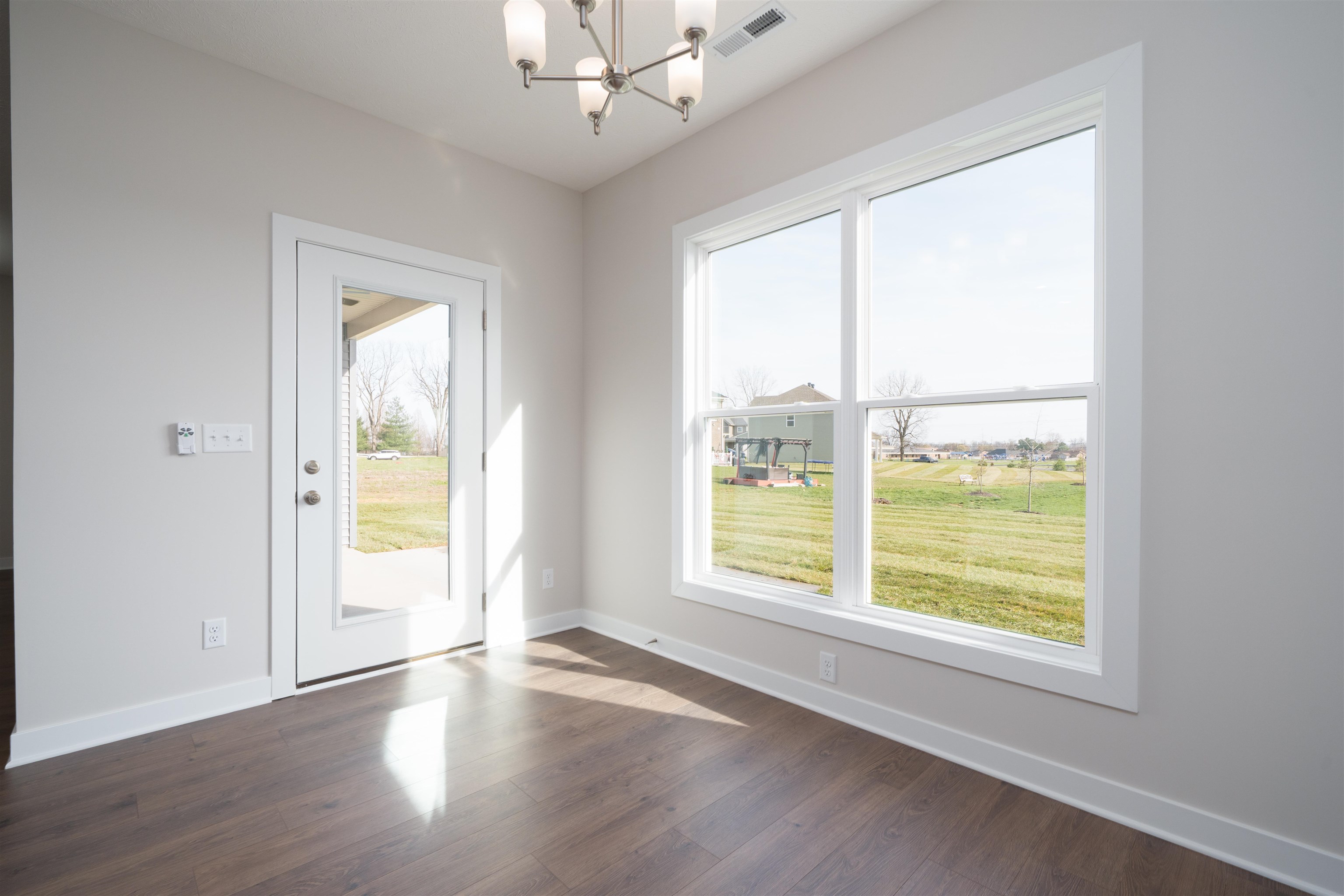 1048 Quartz, Owensboro, Kentucky 42301-8453, 3 Bedrooms Bedrooms, ,2 BathroomsBathrooms,Single Family Residence,For Sale,Quartz,94403