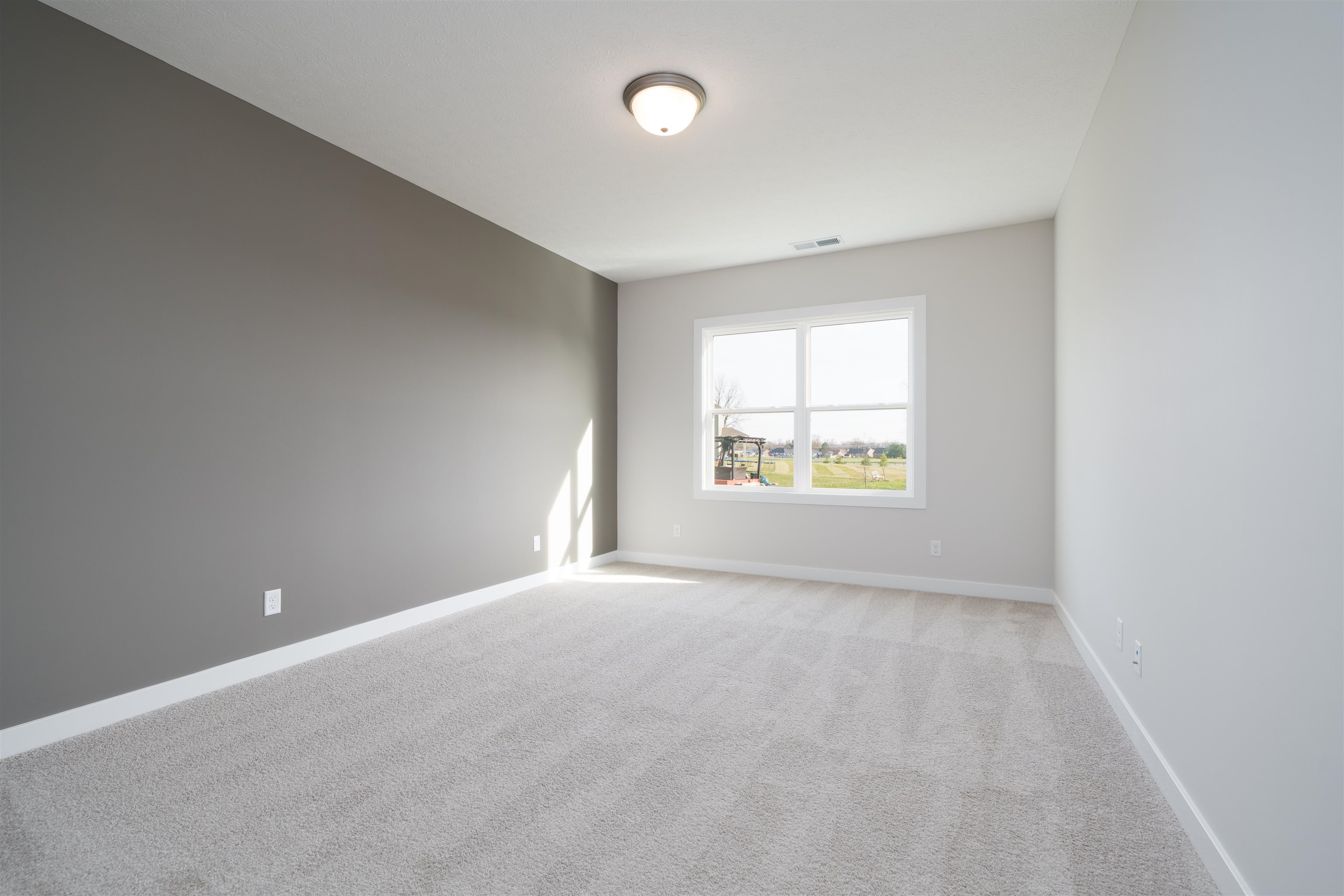 1048 Quartz, Owensboro, Kentucky 42301-8453, 3 Bedrooms Bedrooms, ,2 BathroomsBathrooms,Single Family Residence,For Sale,Quartz,94403