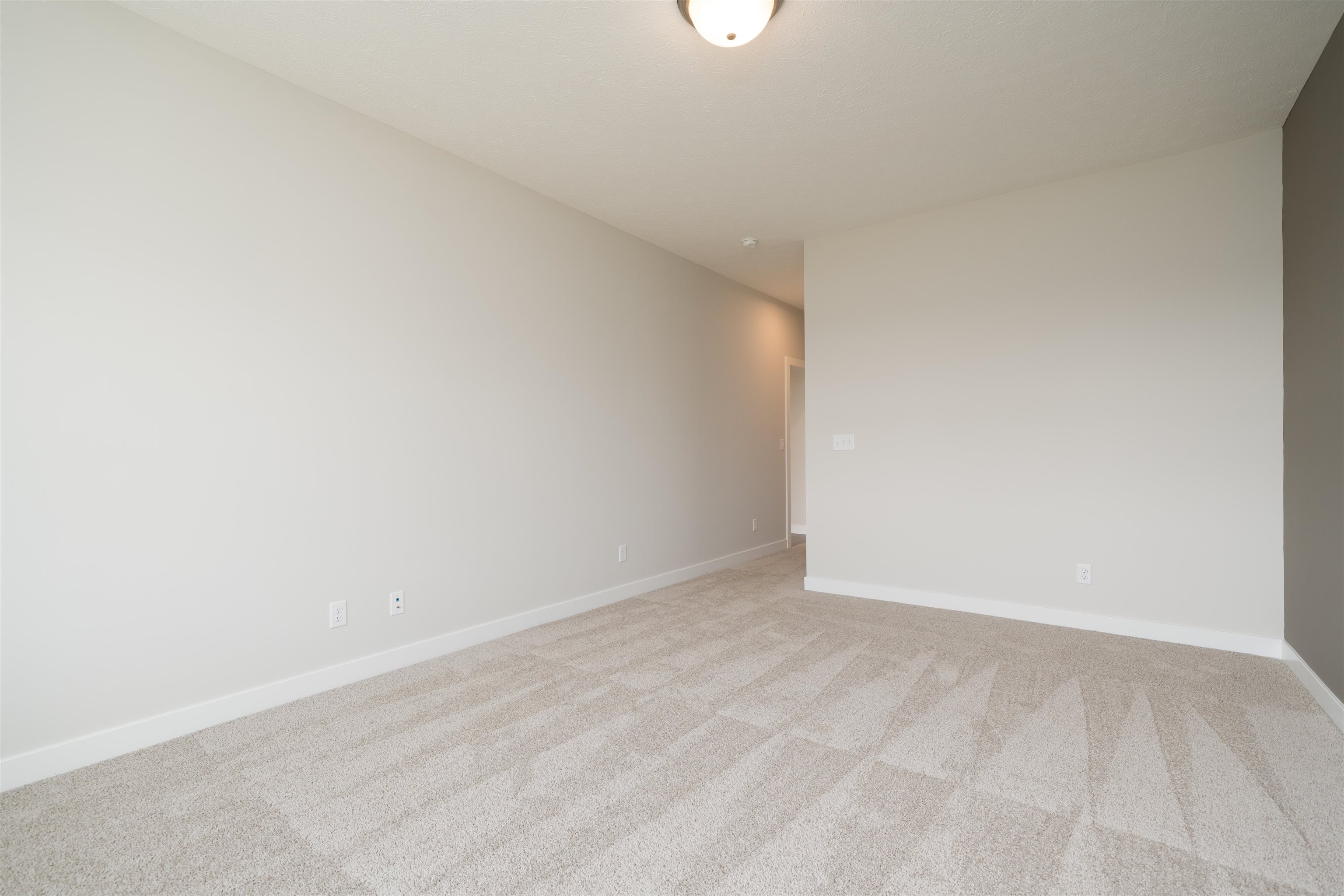 1048 Quartz, Owensboro, Kentucky 42301-8453, 3 Bedrooms Bedrooms, ,2 BathroomsBathrooms,Single Family Residence,For Sale,Quartz,94403