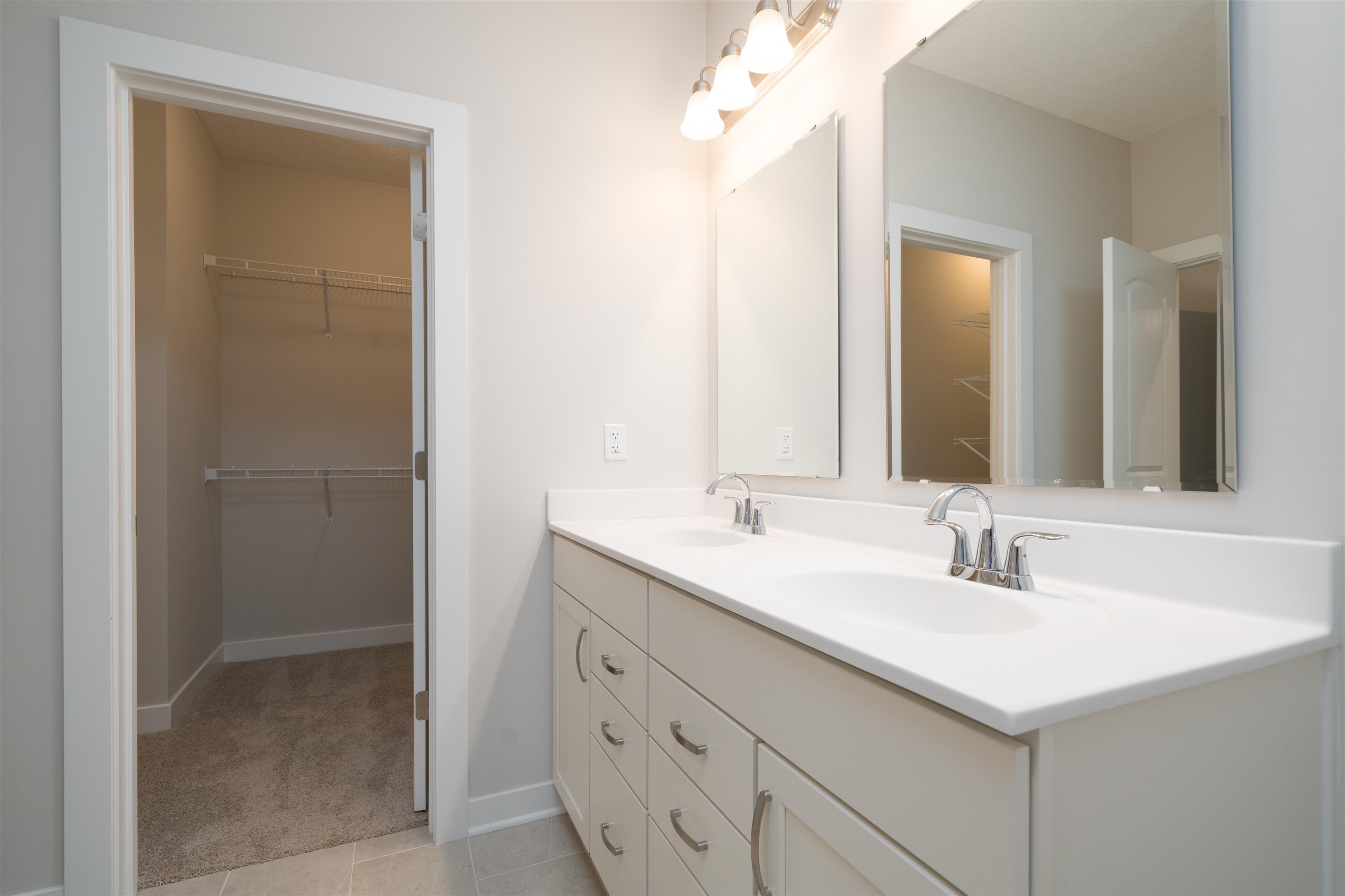 1048 Quartz, Owensboro, Kentucky 42301-8453, 3 Bedrooms Bedrooms, ,2 BathroomsBathrooms,Single Family Residence,For Sale,Quartz,94403