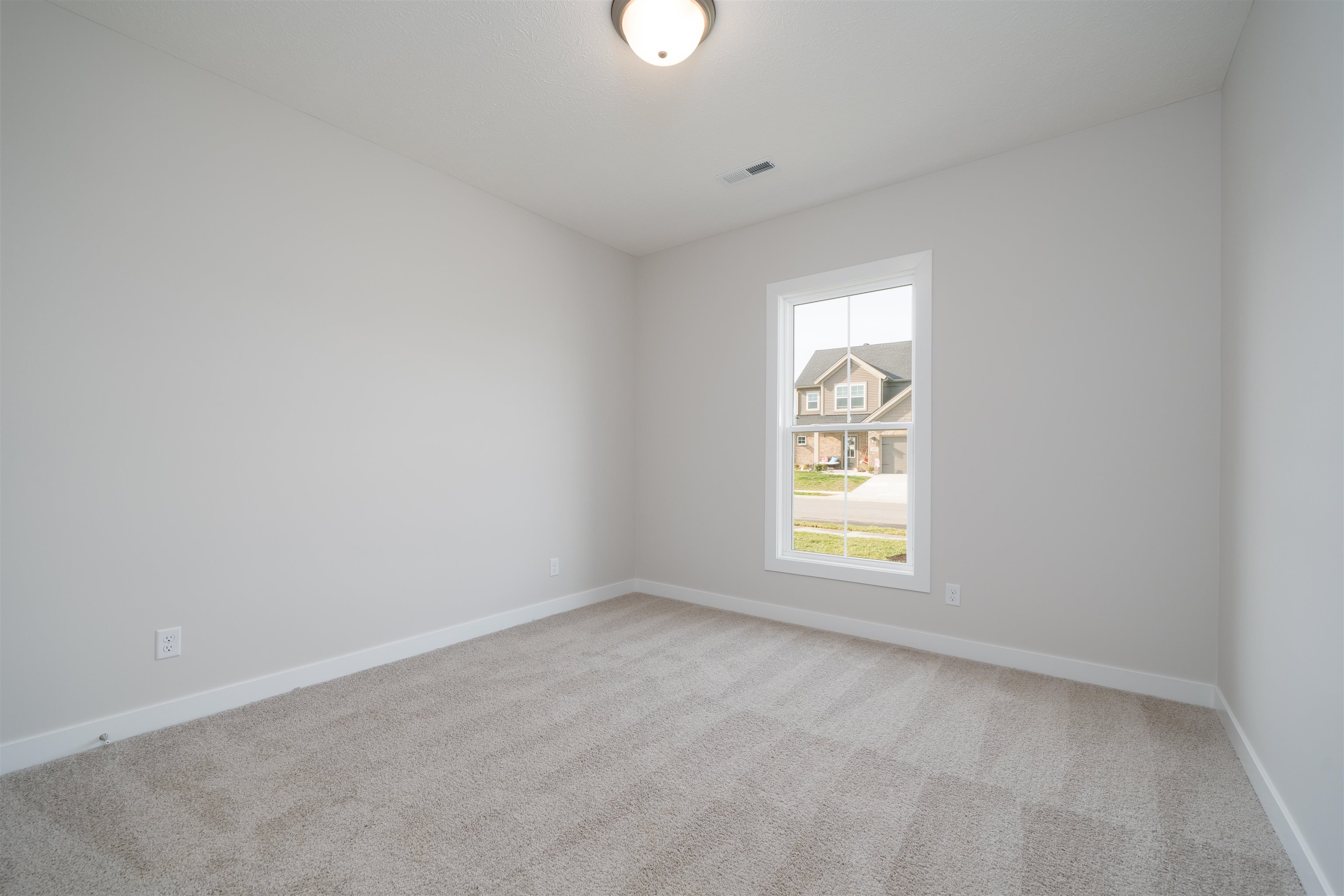 1048 Quartz, Owensboro, Kentucky 42301-8453, 3 Bedrooms Bedrooms, ,2 BathroomsBathrooms,Single Family Residence,For Sale,Quartz,94403