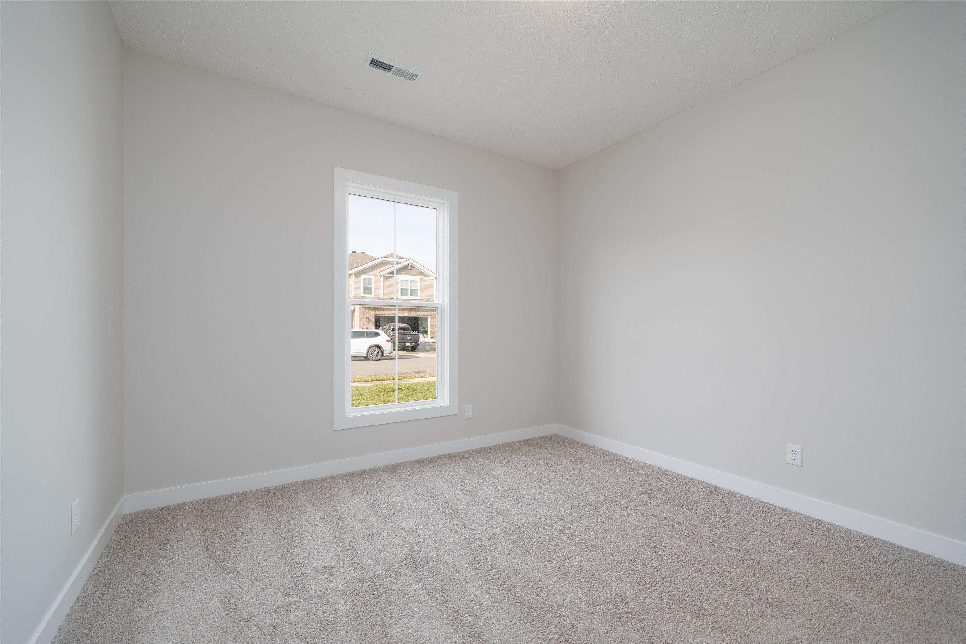 1048 Quartz, Owensboro, Kentucky 42301-8453, 3 Bedrooms Bedrooms, ,2 BathroomsBathrooms,Single Family Residence,For Sale,Quartz,94403