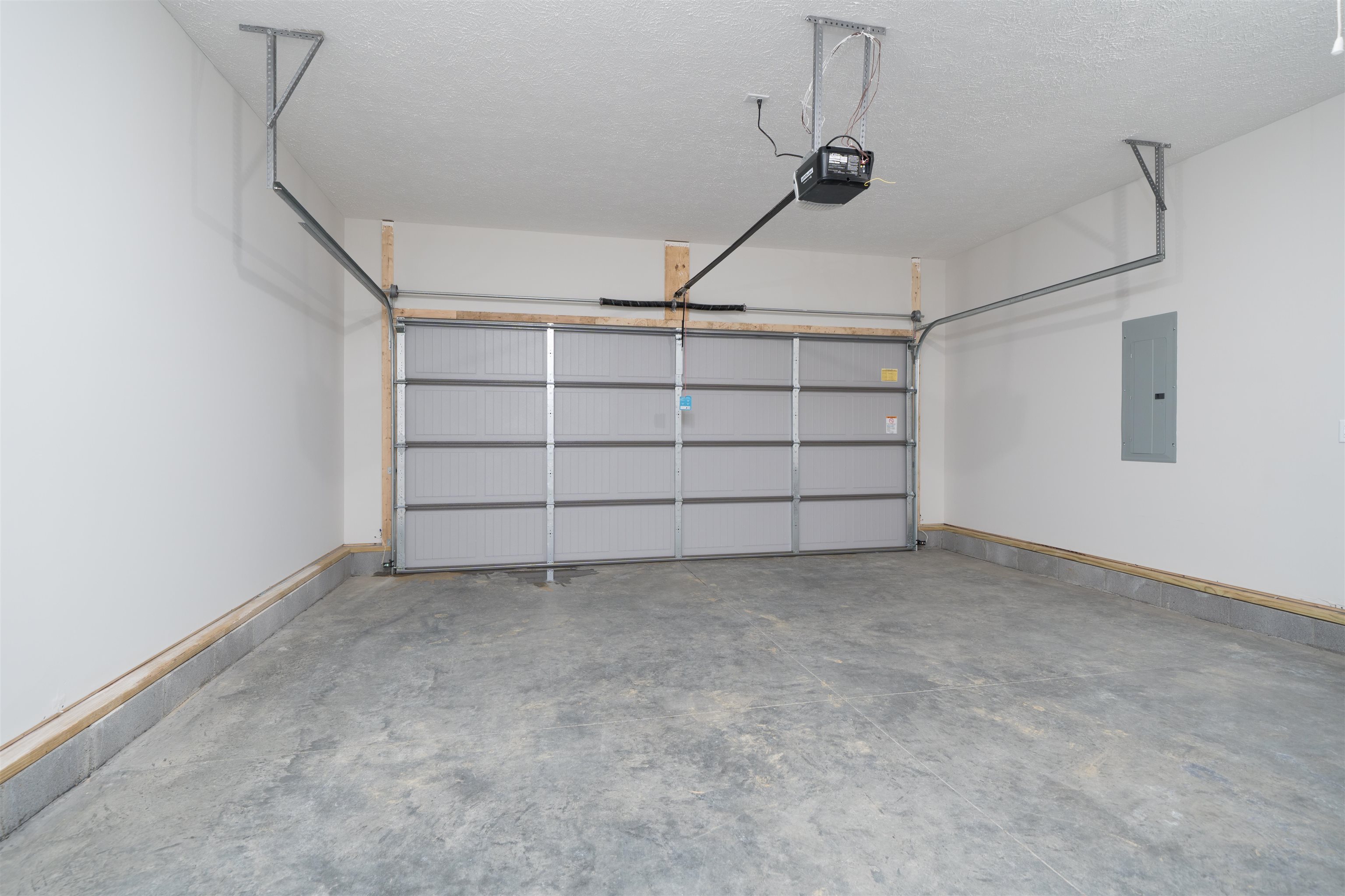 1048 Quartz, Owensboro, Kentucky 42301-8453, 3 Bedrooms Bedrooms, ,2 BathroomsBathrooms,Single Family Residence,For Sale,Quartz,94403