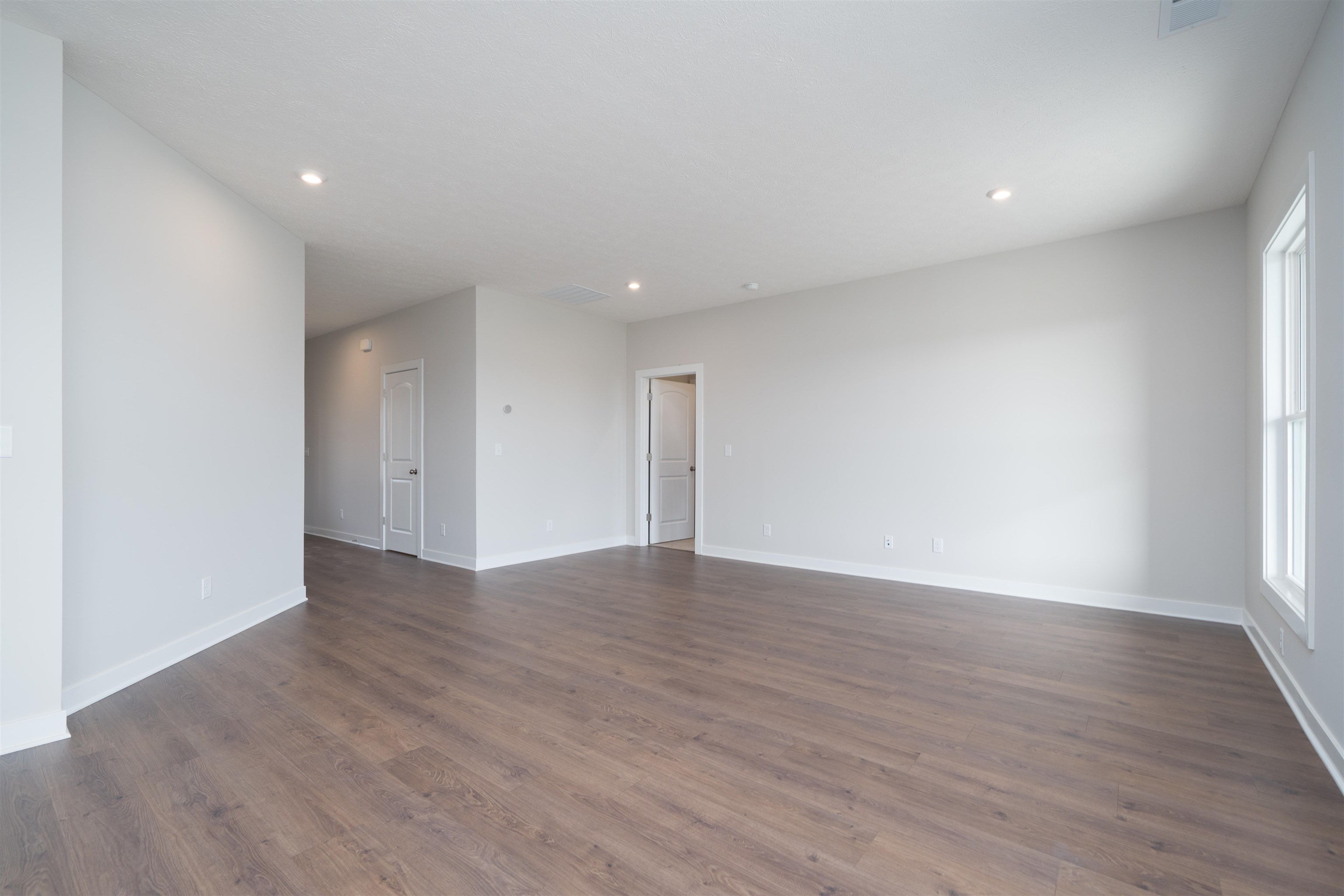 1048 Quartz, Owensboro, Kentucky 42301-8453, 3 Bedrooms Bedrooms, ,2 BathroomsBathrooms,Single Family Residence,For Sale,Quartz,94403